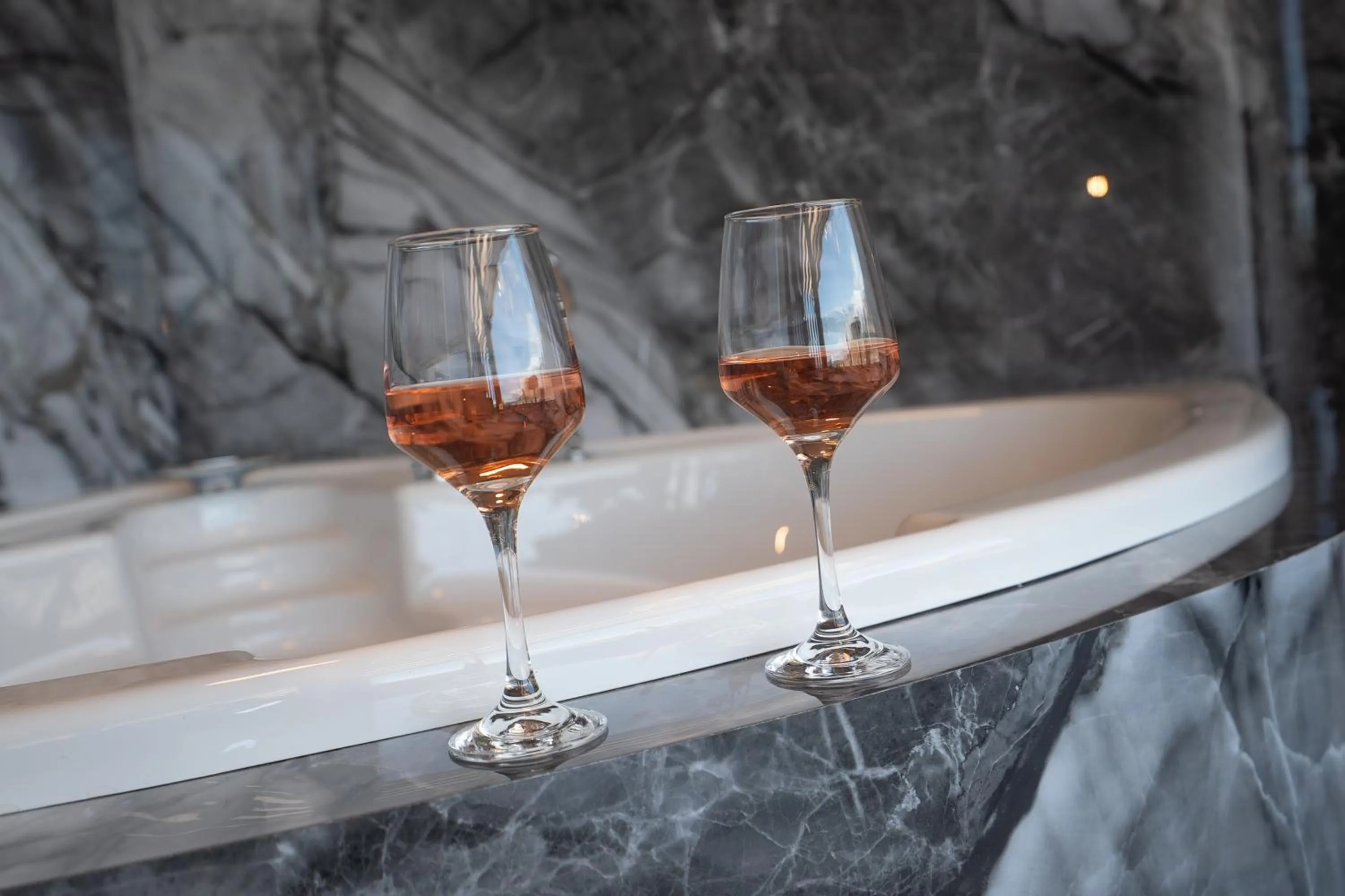 Bath in Mirabilis Boutique Hotel by Panel Hospitality