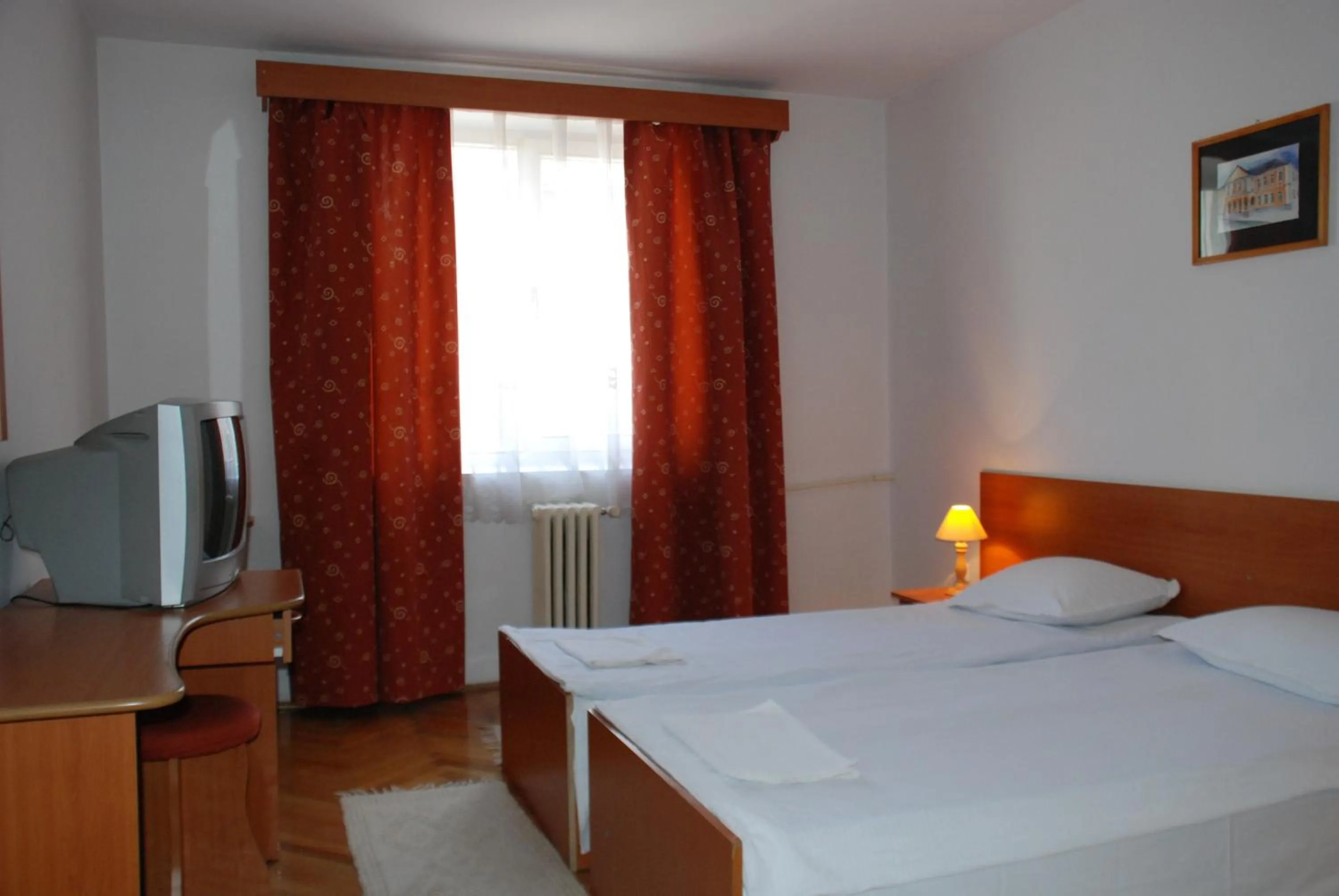 Bedroom, Bed in Hotel Merkur