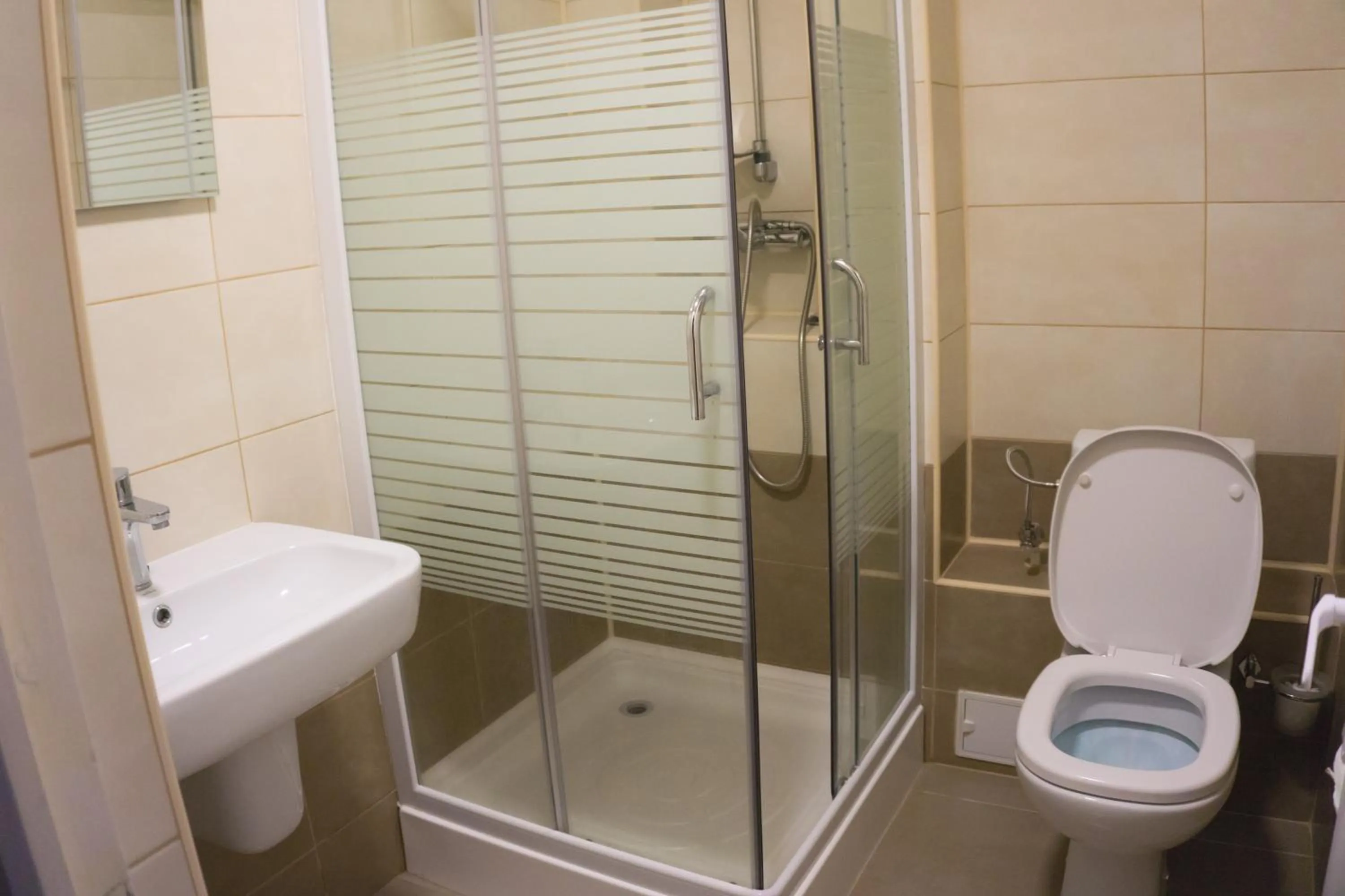 Bathroom in Hotel Merkur