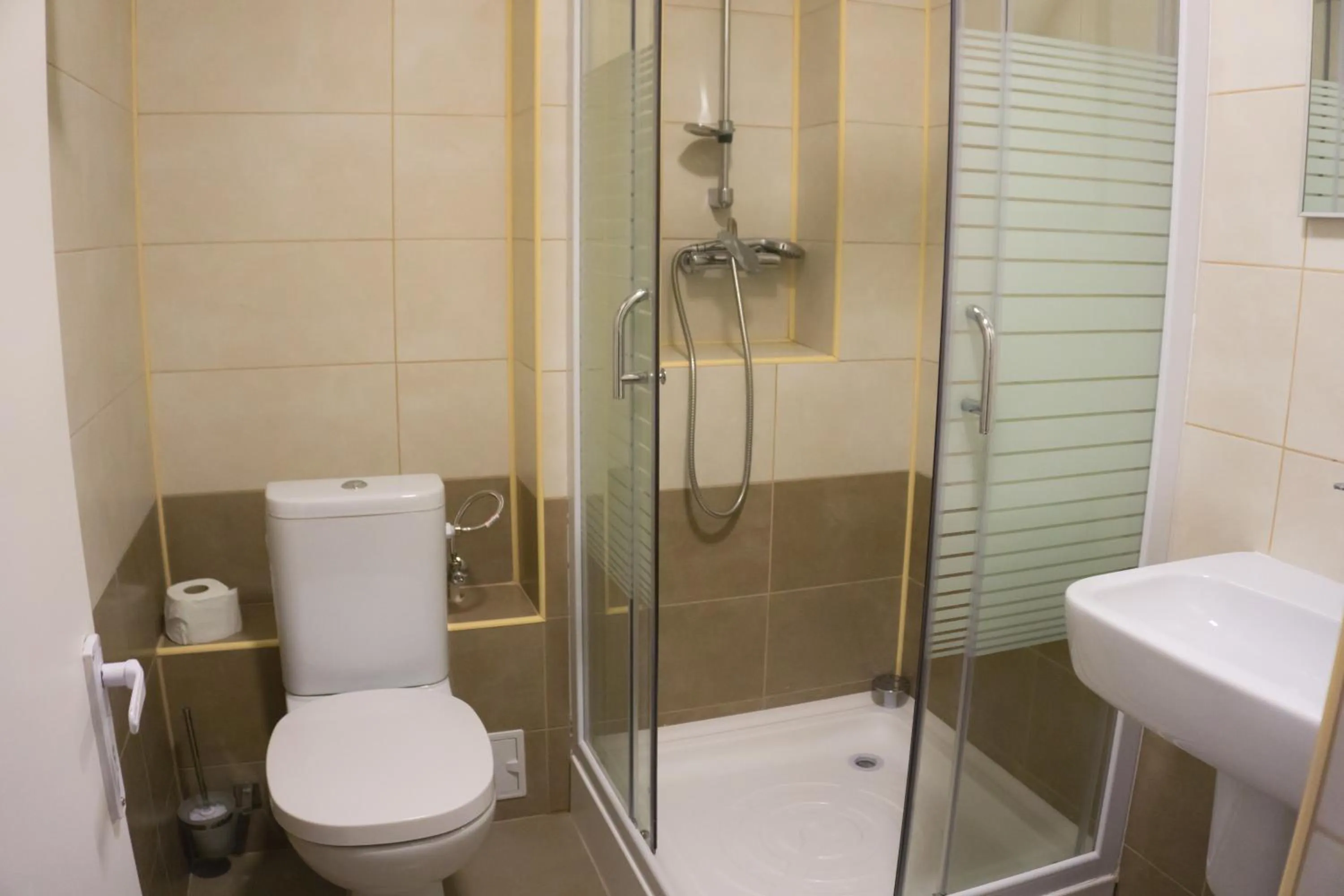 Bathroom in Hotel Merkur