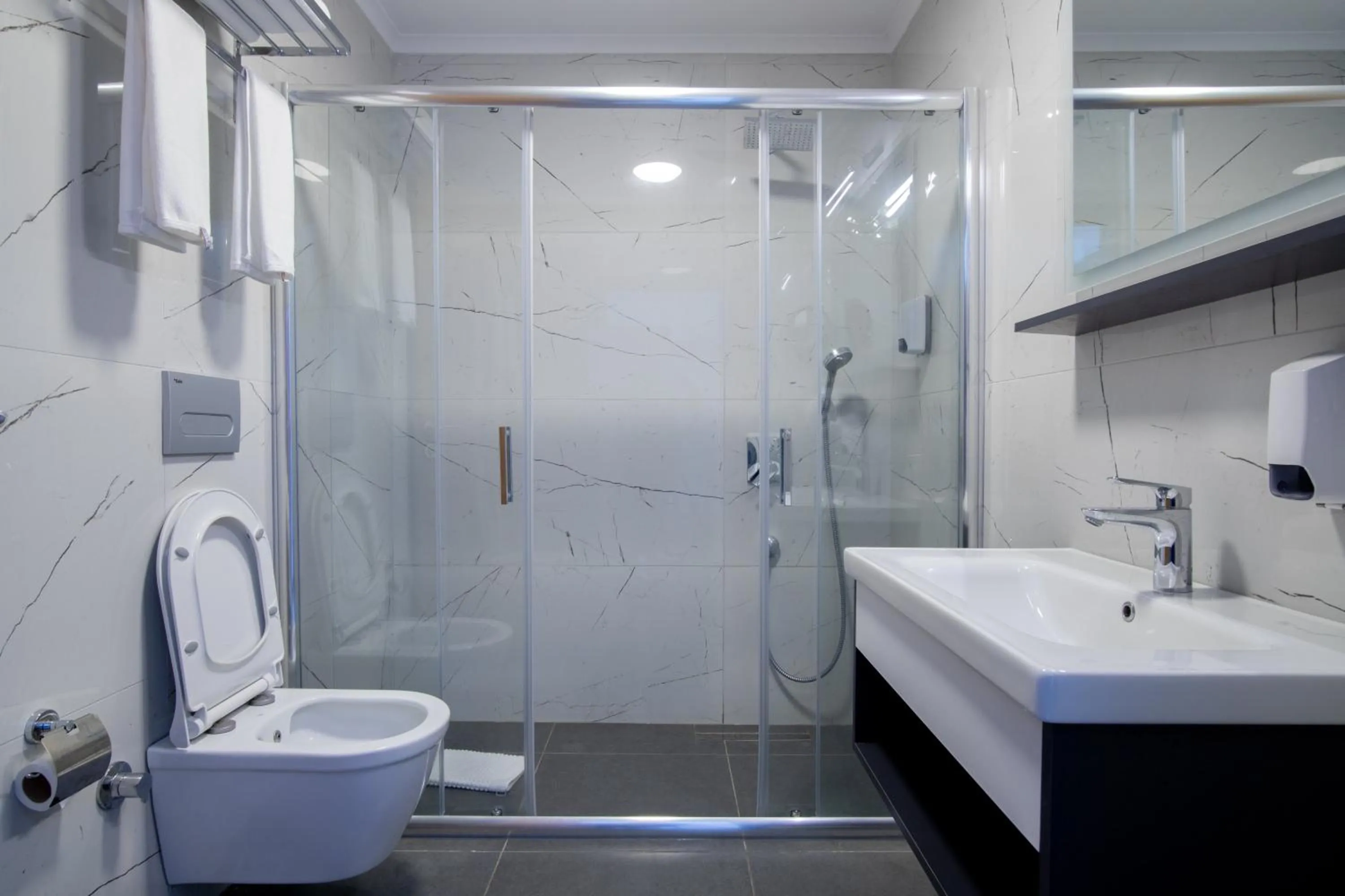 Bathroom in Fevzi Hoca Otel