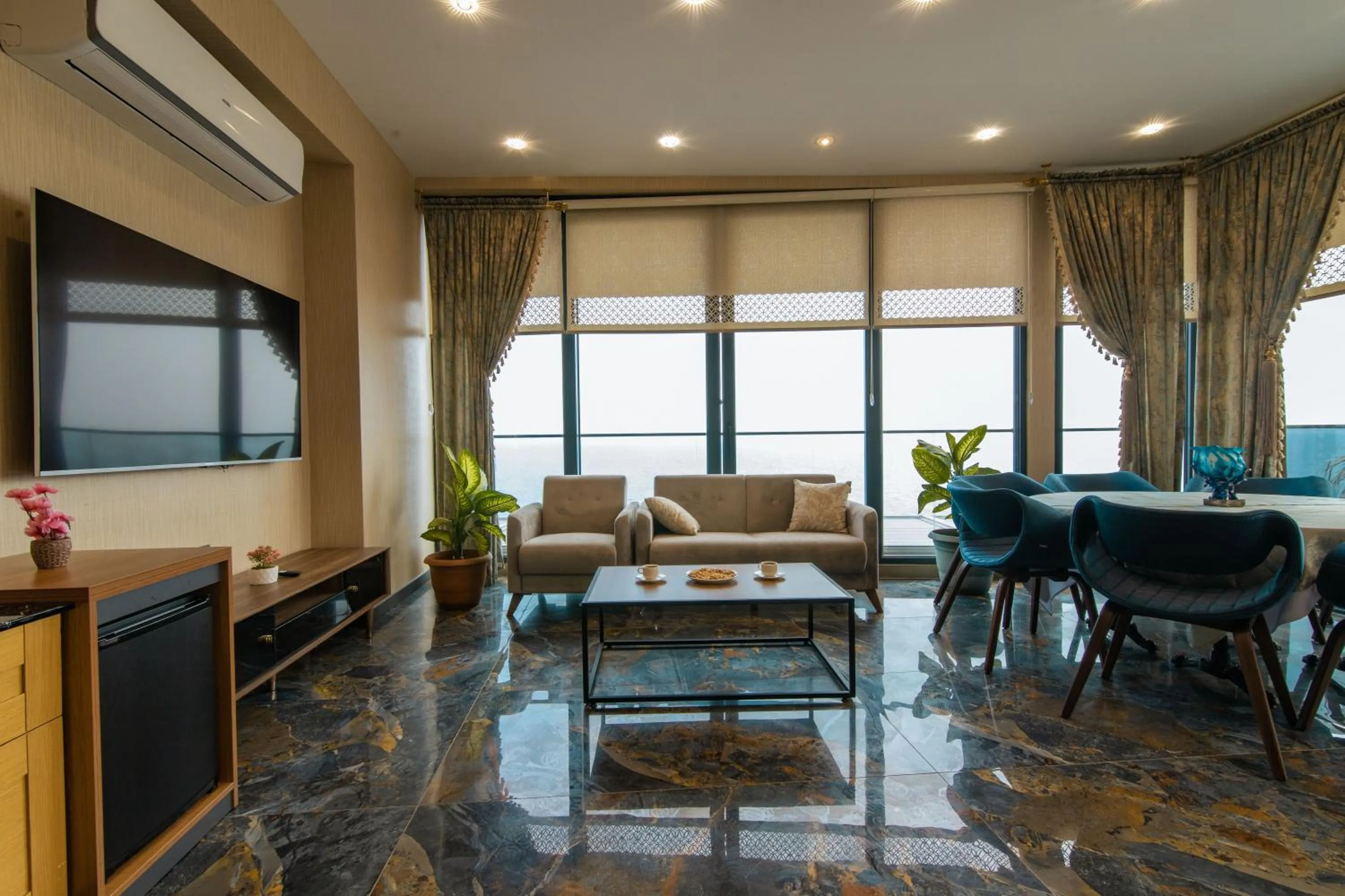 Seating area in Fevzi Hoca Otel