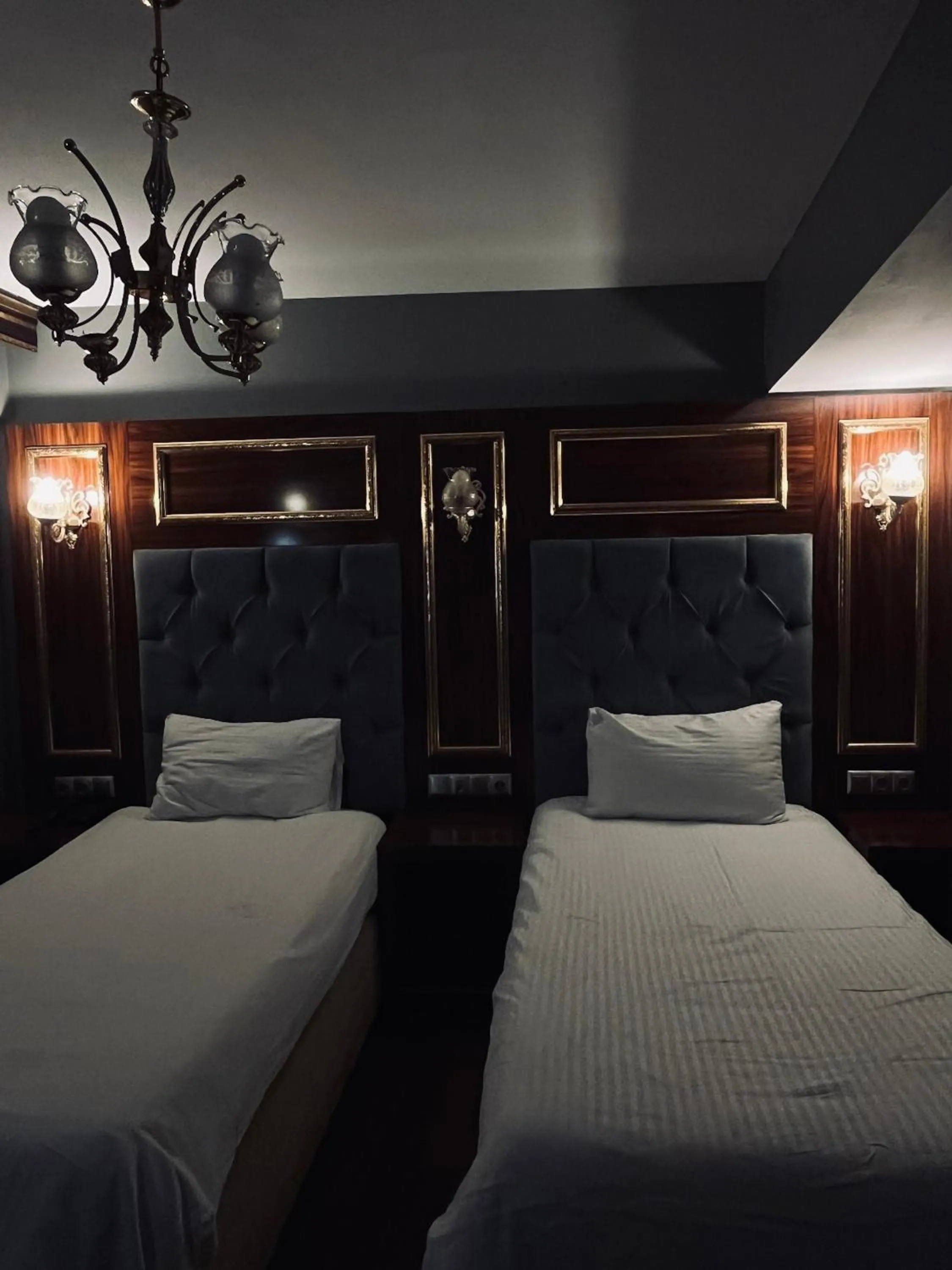 Photo of the whole room, Bed in Sahra Airport Hotel