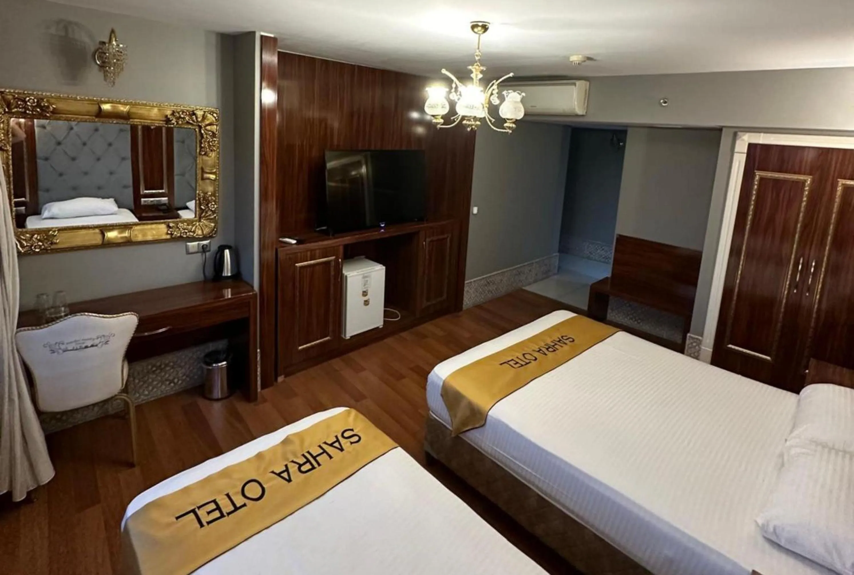 Toilet, Bed in Sahra Airport Hotel