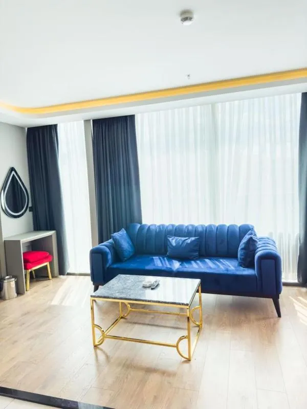 Seating area in 216 Ruby Suite