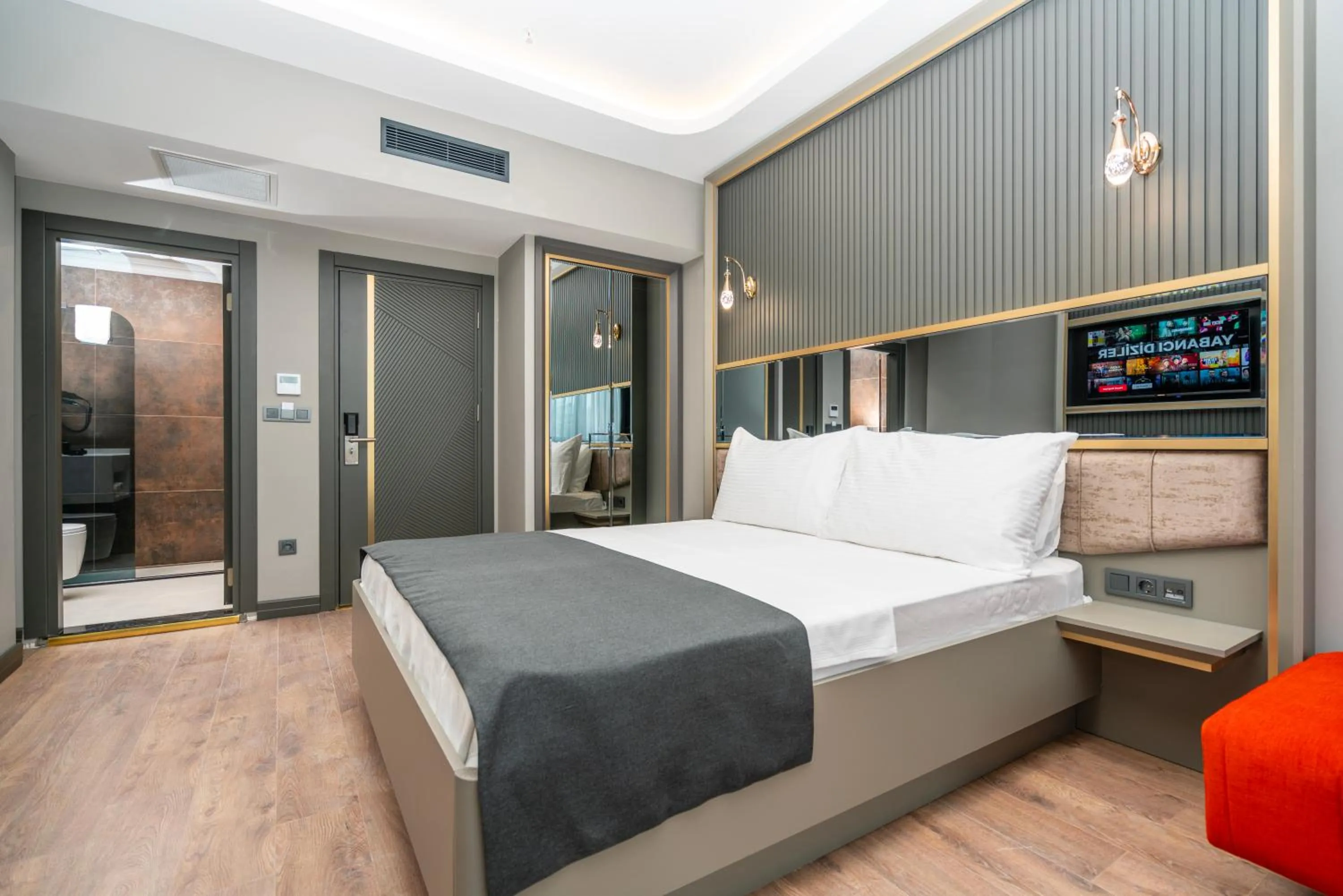 Bed in 216 Ruby Suite