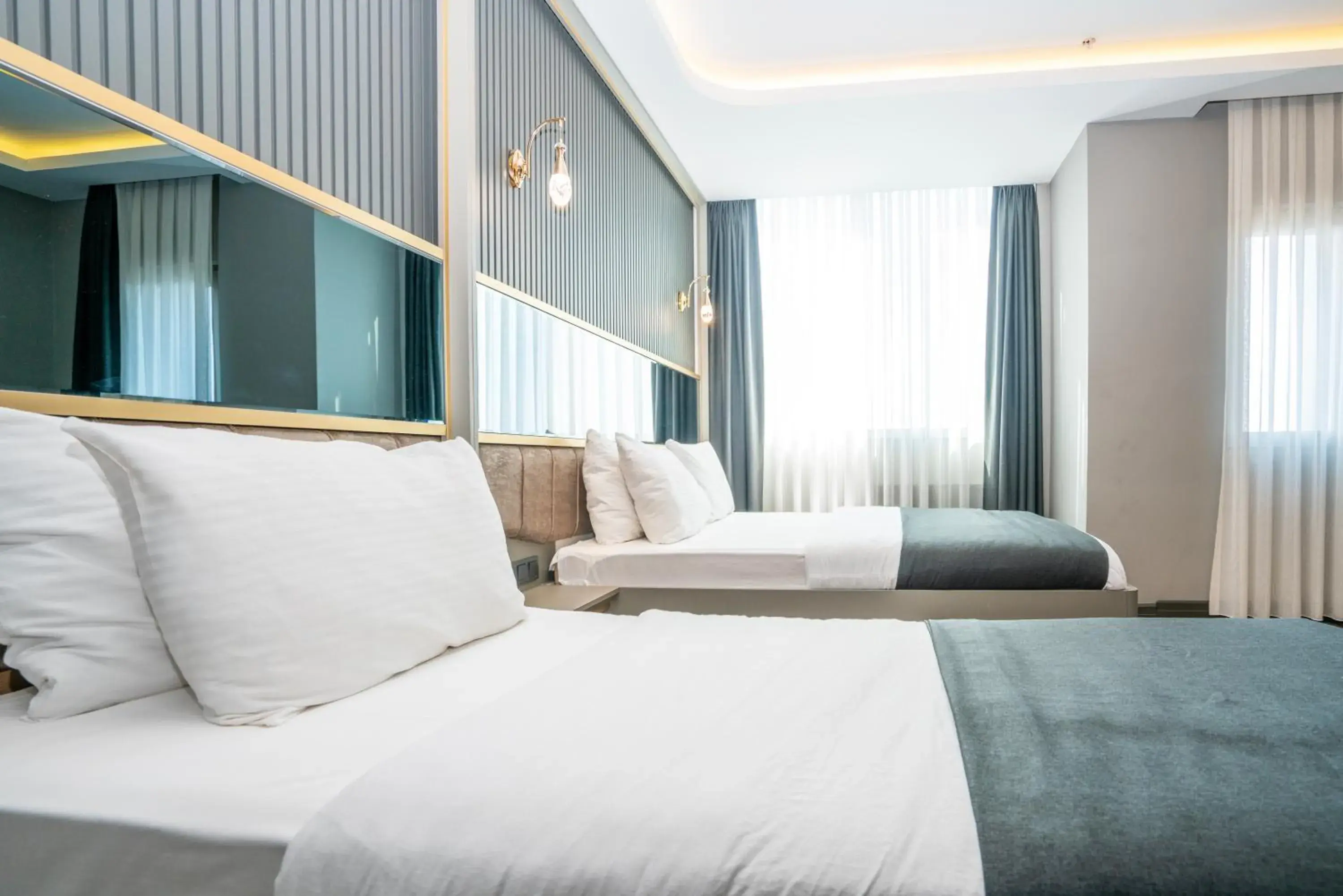 Economy Double or Twin Room - single occupancy in 216 Ruby Suite Economy Double or Twin Room - single occupancy in 216 Ruby Suite