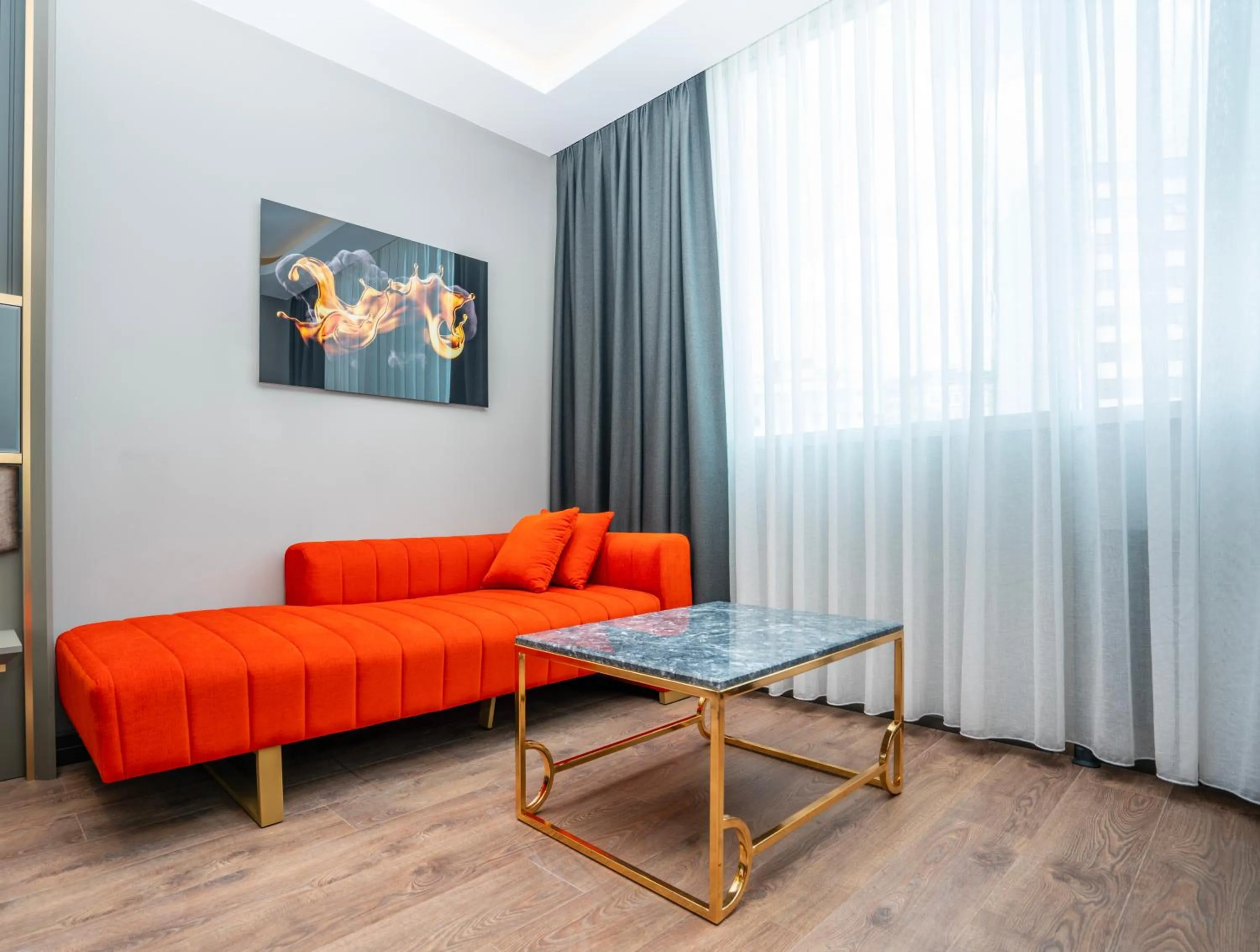 Seating area in 216 Ruby Suite