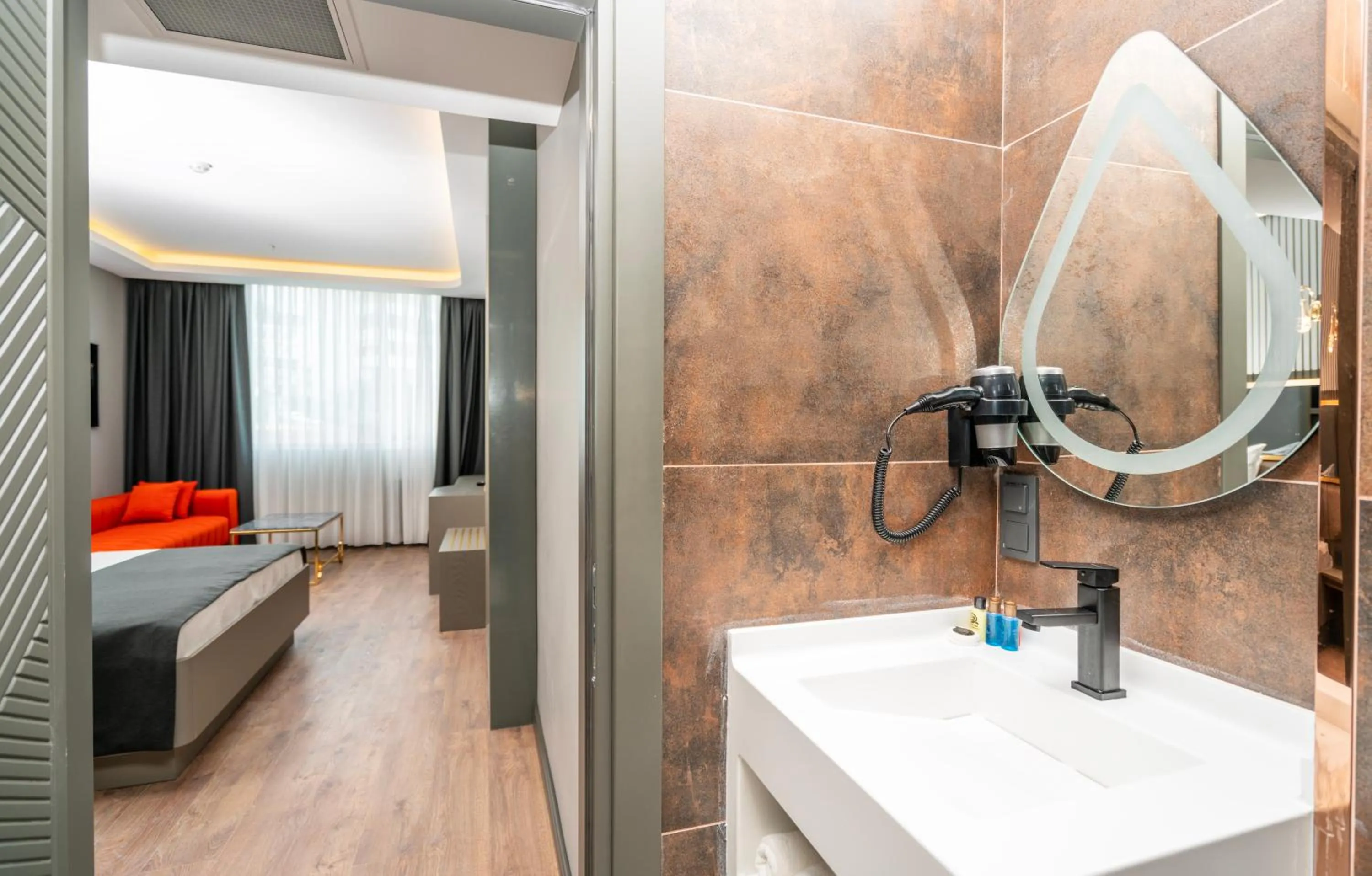 Bathroom in 216 Ruby Suite