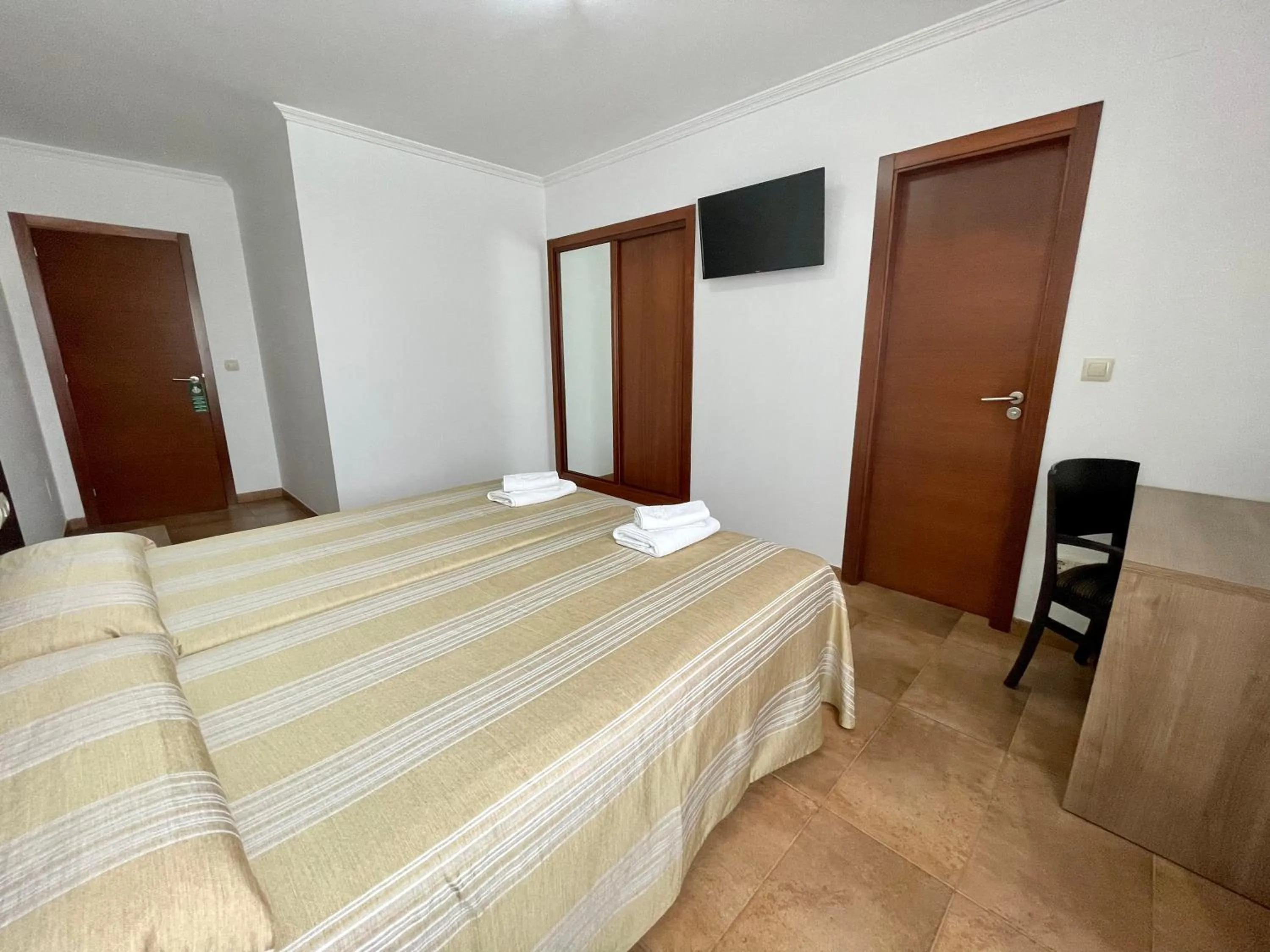 Photo of the whole room, Bed in Hostal Eden