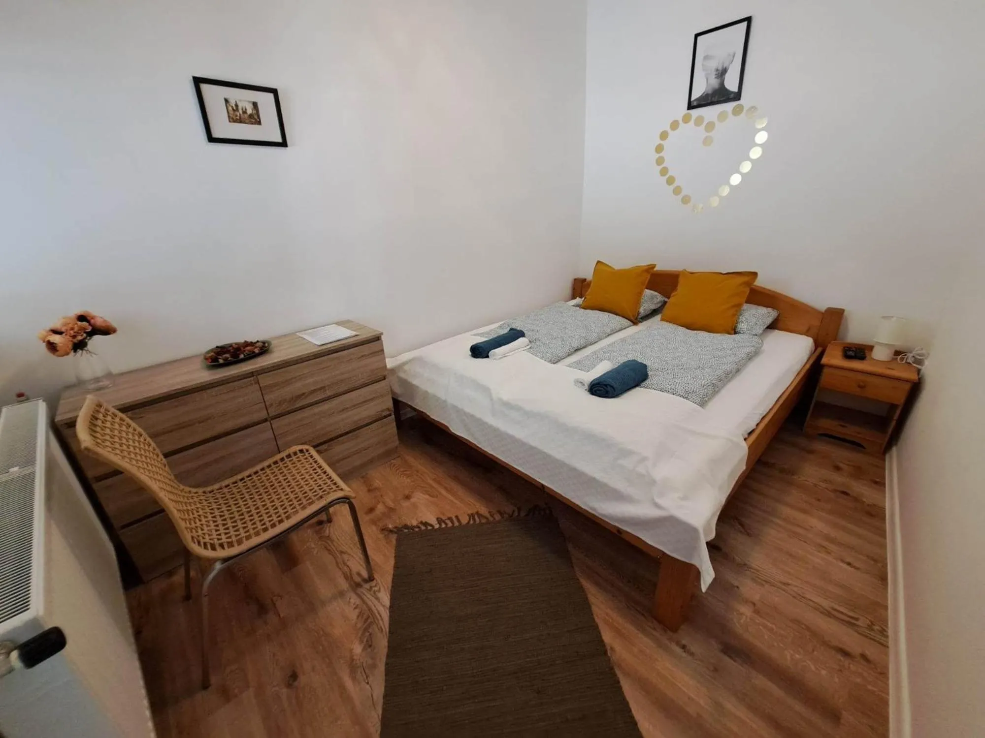 Bedroom, Bed in Milla Apartmanok