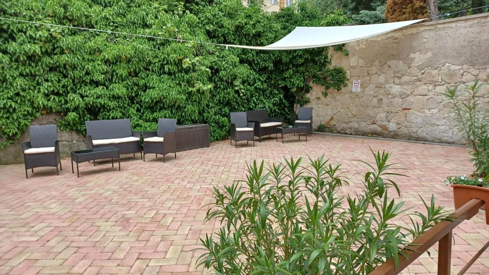 Patio in Milla Apartmanok