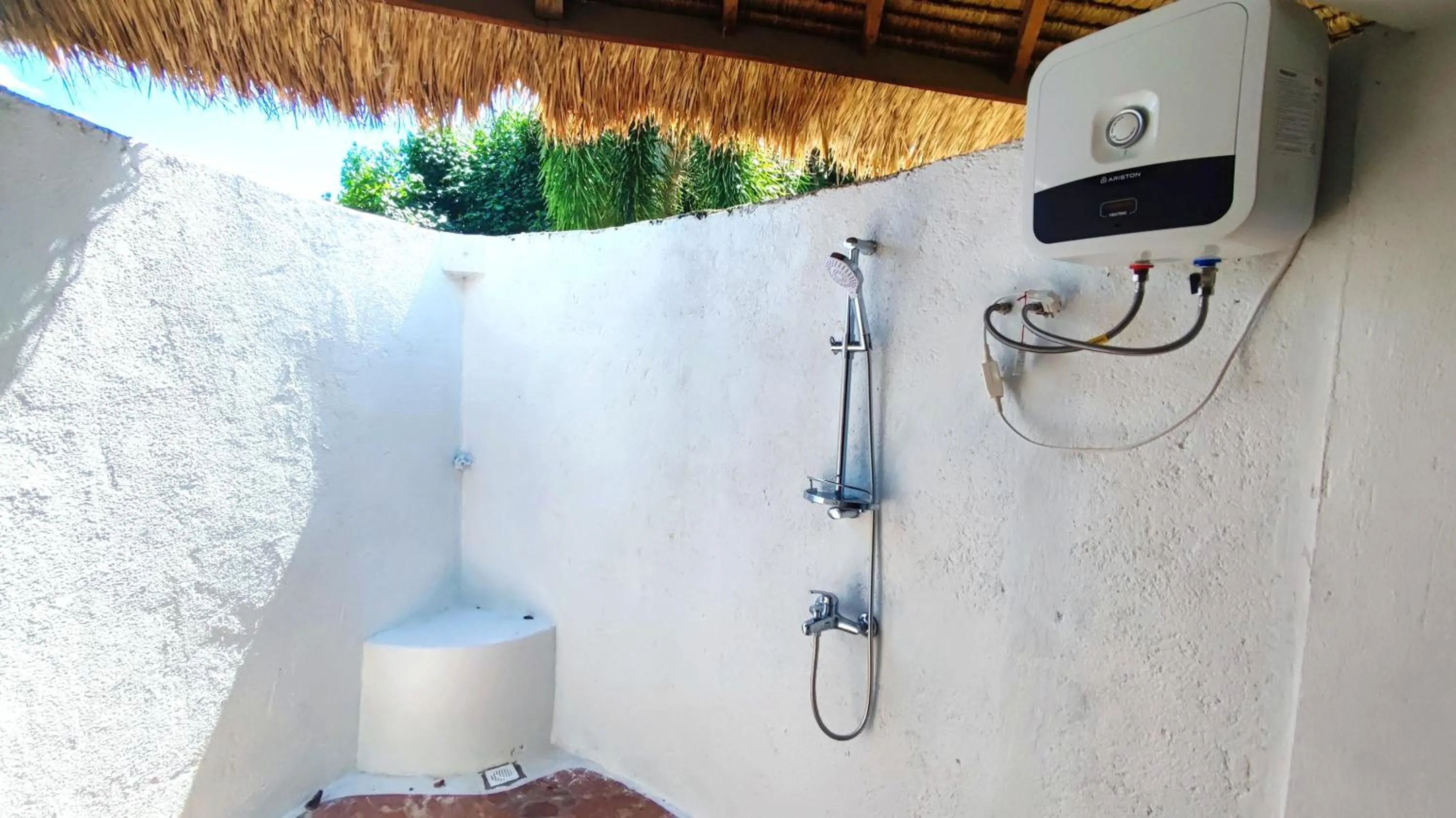 Shower in Khabita Beach Resort