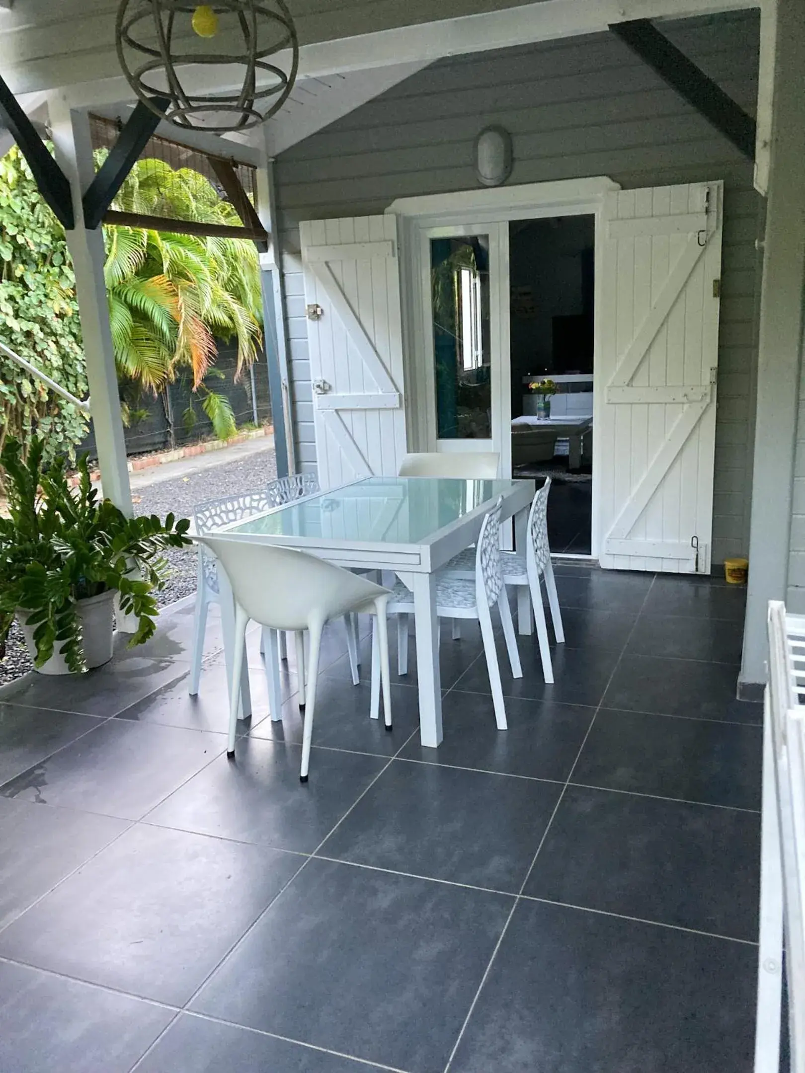 Charmante maison avec jacuzzi à Saint-François Charmante maison avec jacuzzi à Saint-François