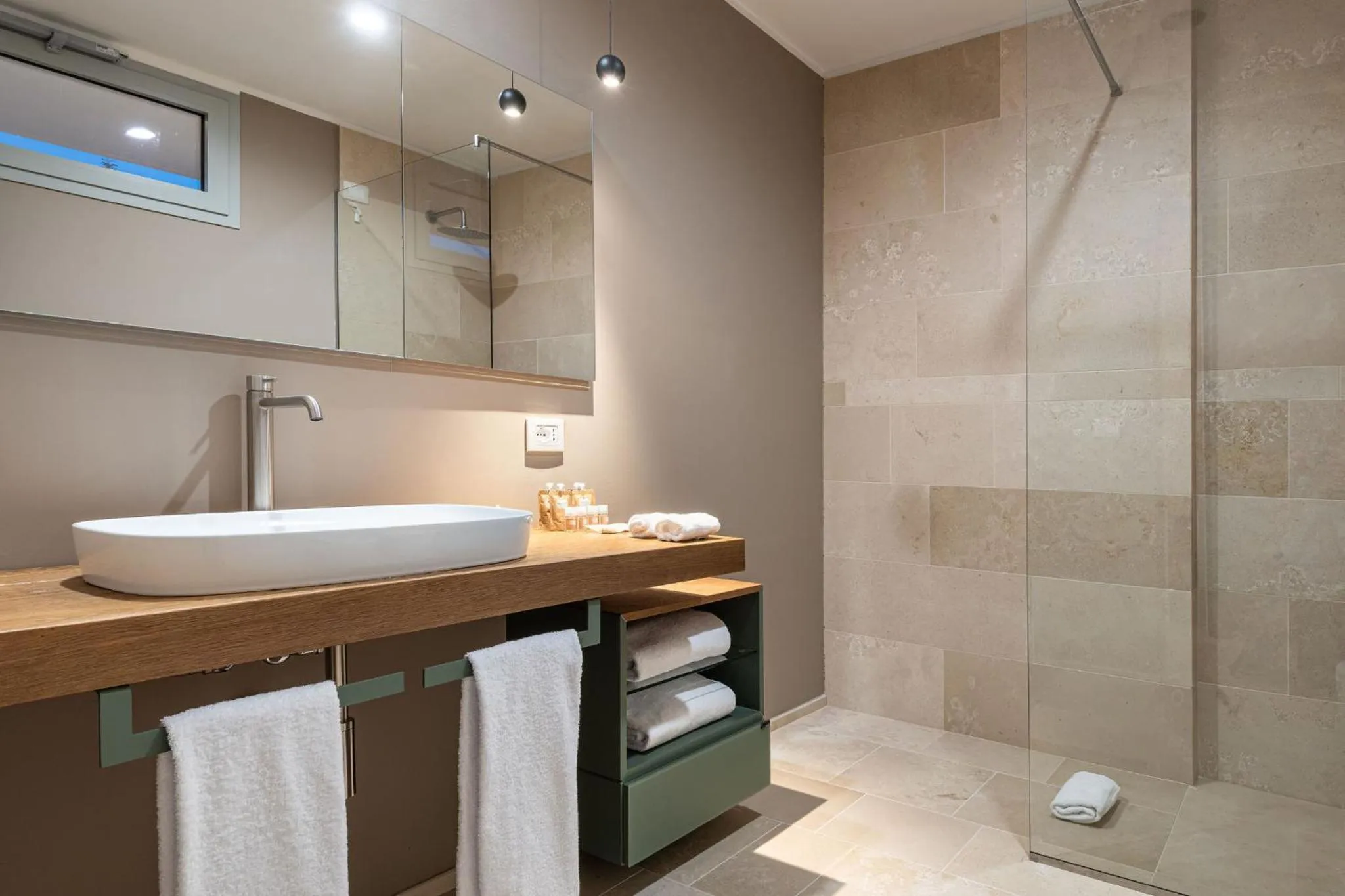 Shower in Torre Assunta Hotel