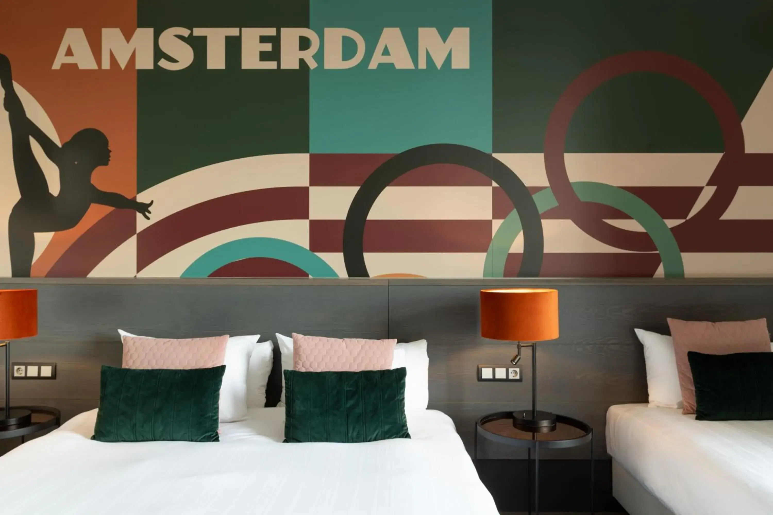 Photo of the whole room, Bed in Apollo Hotel Amsterdam, a Tribute Portfolio Hotel Photo of the whole room, Bed in Apollo Hotel Amsterdam, a Tribute Portfolio Hotel