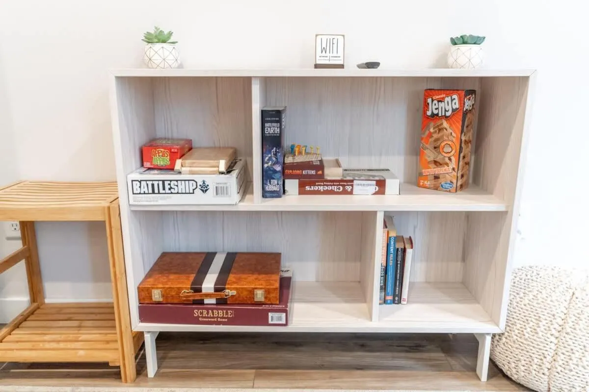 Walkable Apt Next to Restaurants, Bars, and Shops!