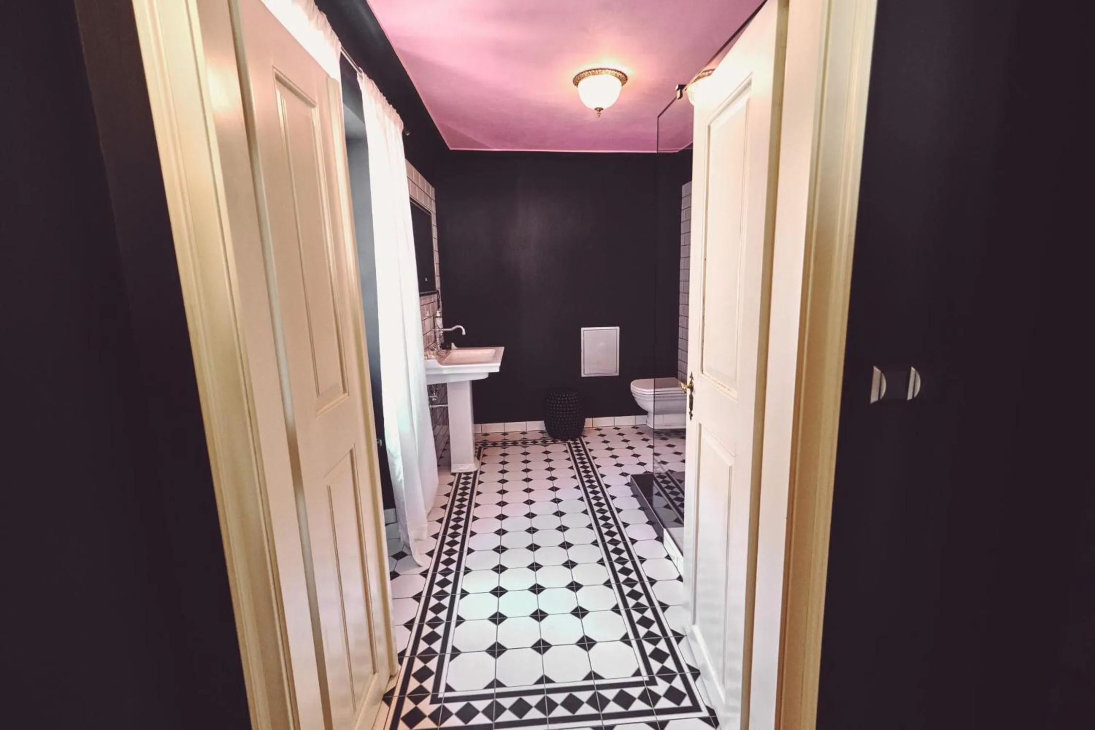 Bathroom in Domus Balthasar Boutique Hotel