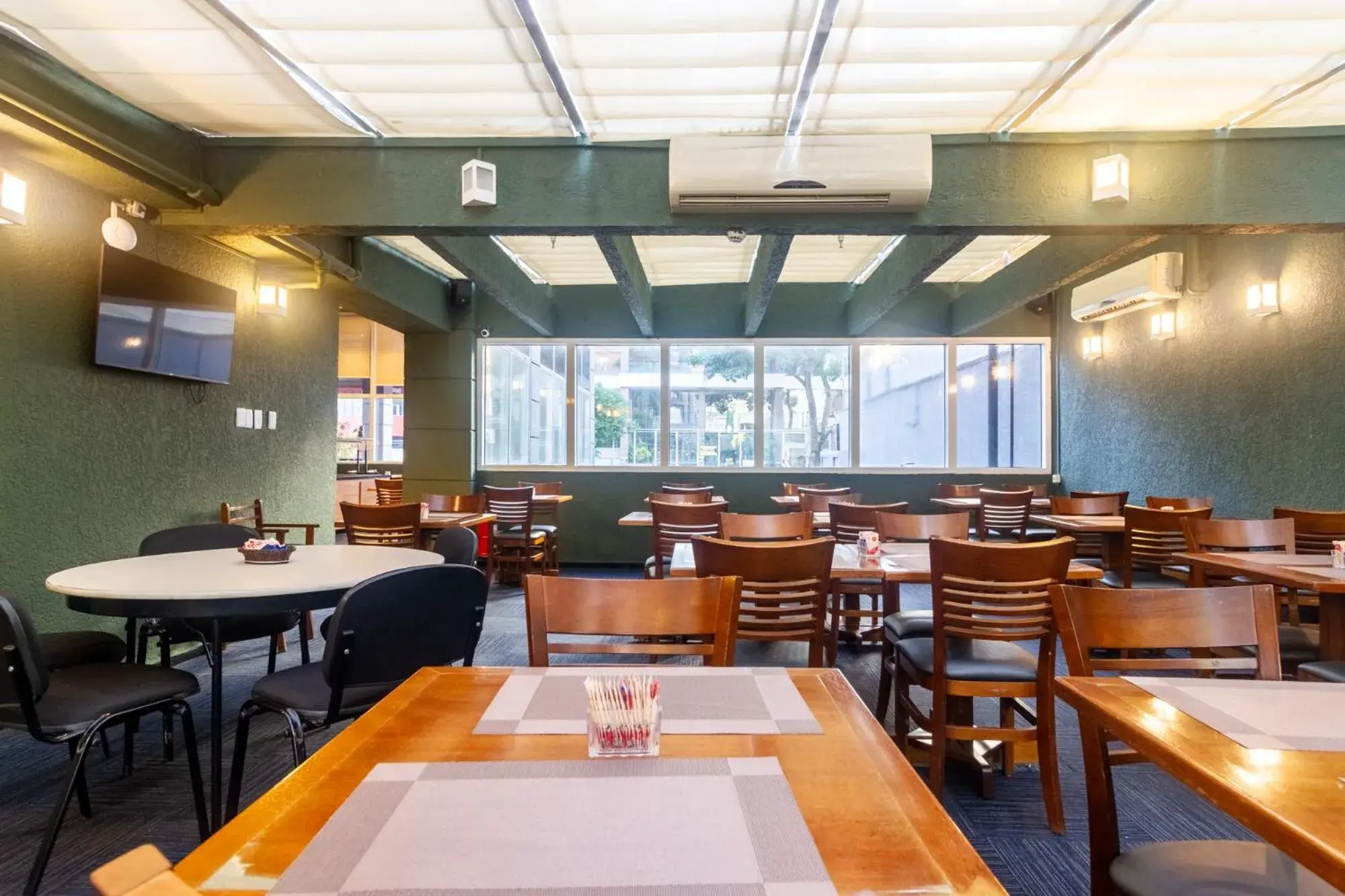 Restaurant/places to eat in Higienópolis The Standard Residence Restaurant/places to eat in Higienópolis The Standard Residence