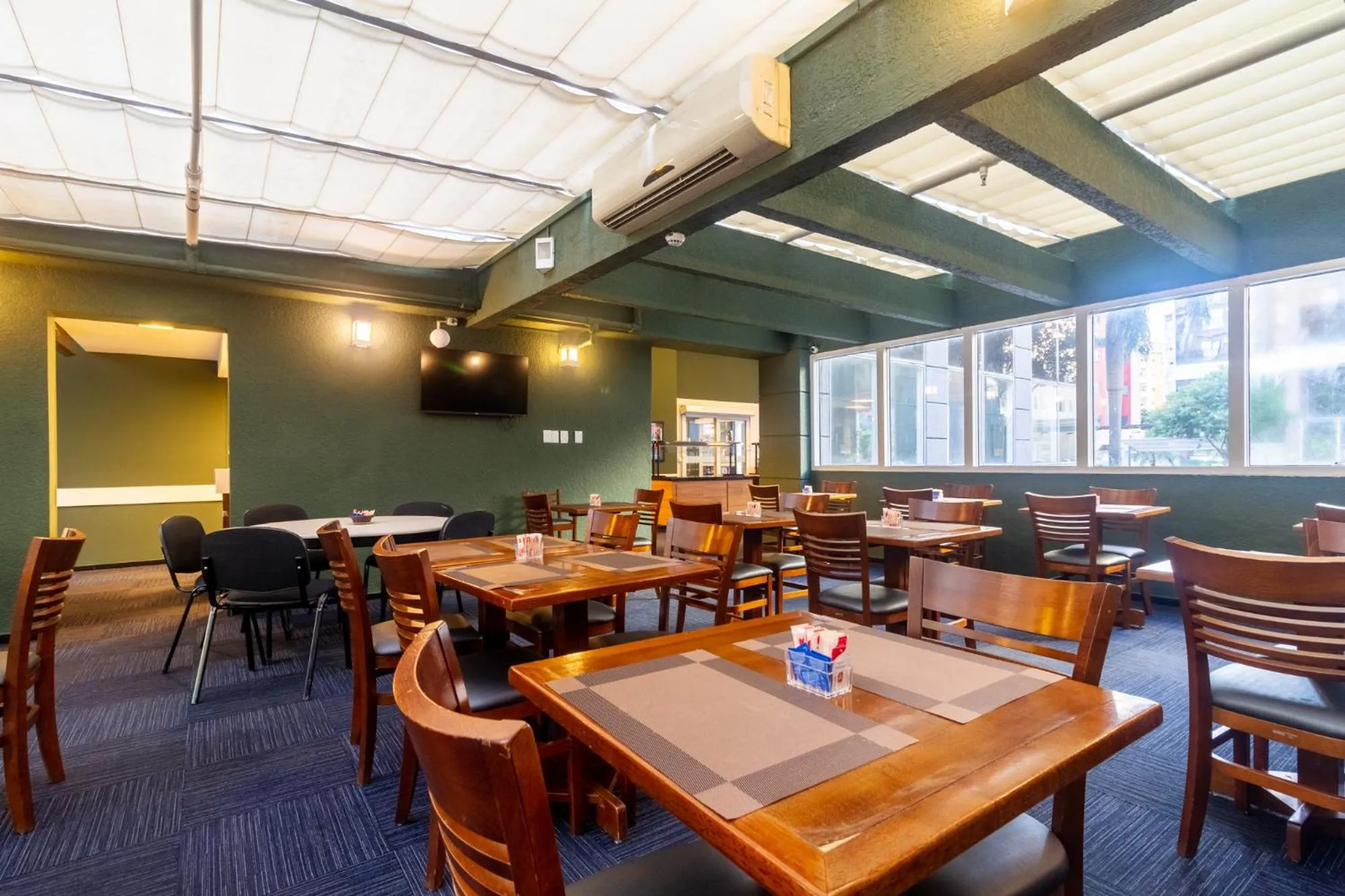 Restaurant/places to eat in Higienópolis The Standard Residence