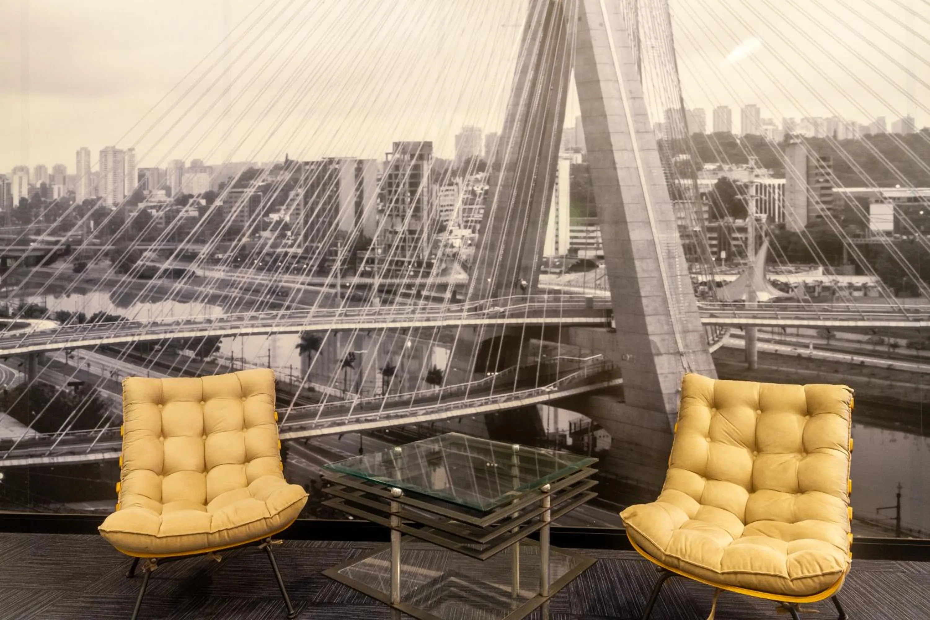 Seating area in Higienópolis The Standard Residence