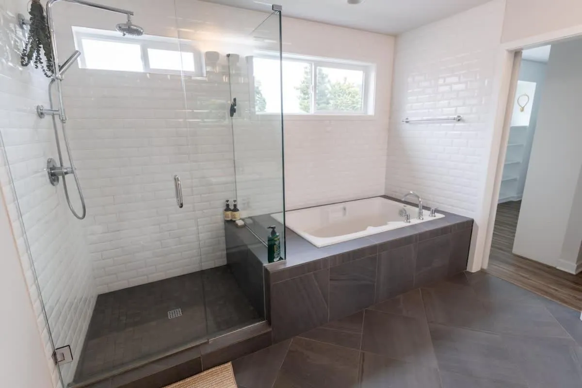 Comfy Family Home, Walkable Neighborhood + Patio!