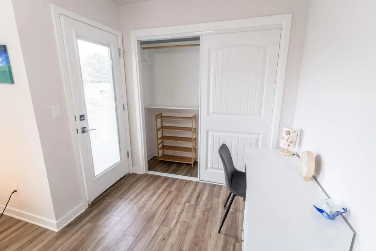 Comfy Family Home, Walkable Neighborhood + Patio!