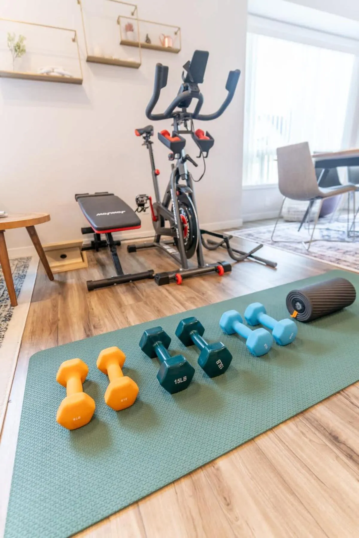 Comfy Family Home, Walkable Neighborhood + Patio!