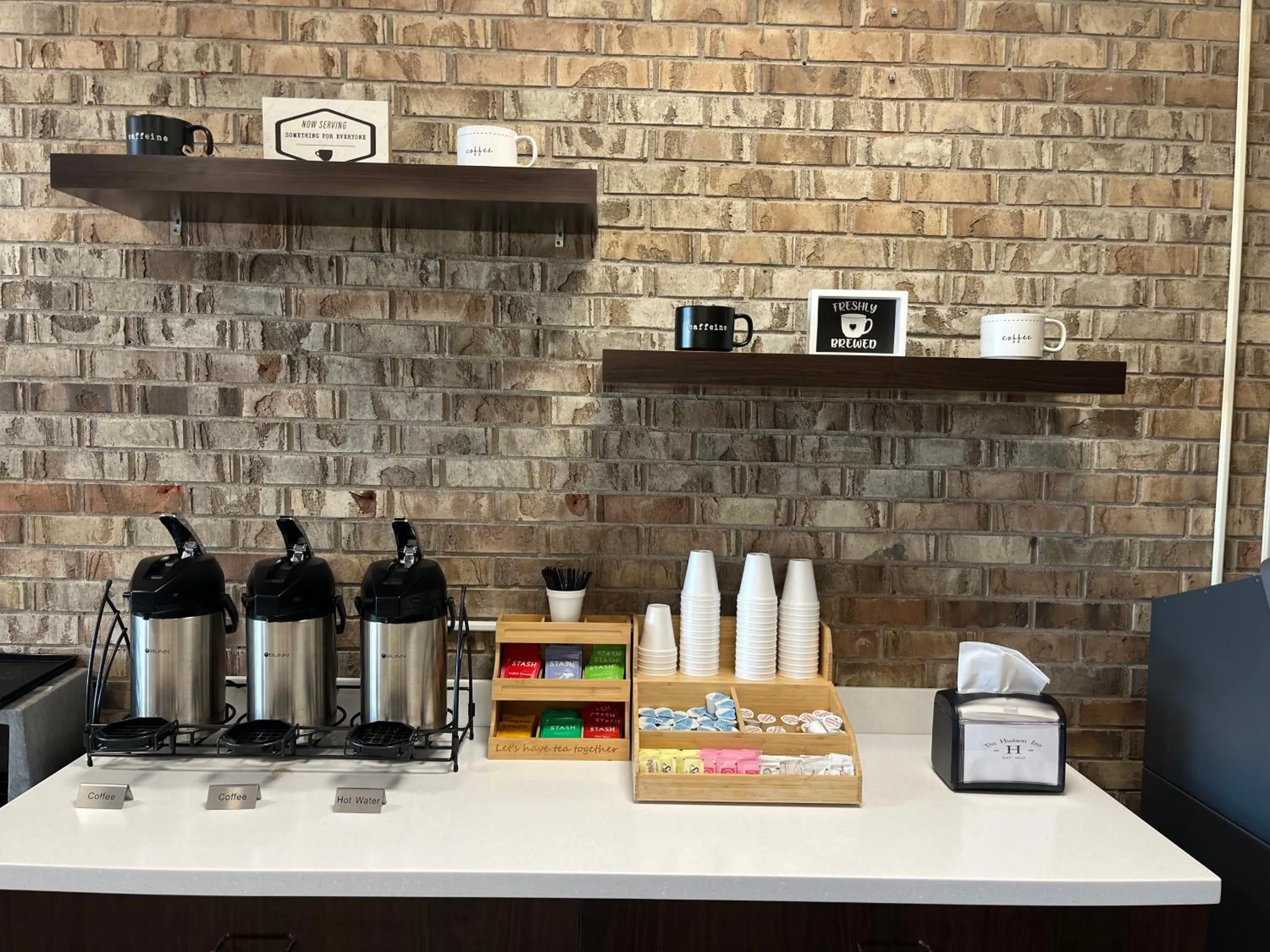 Coffee/tea facilities in The Hudson Inn