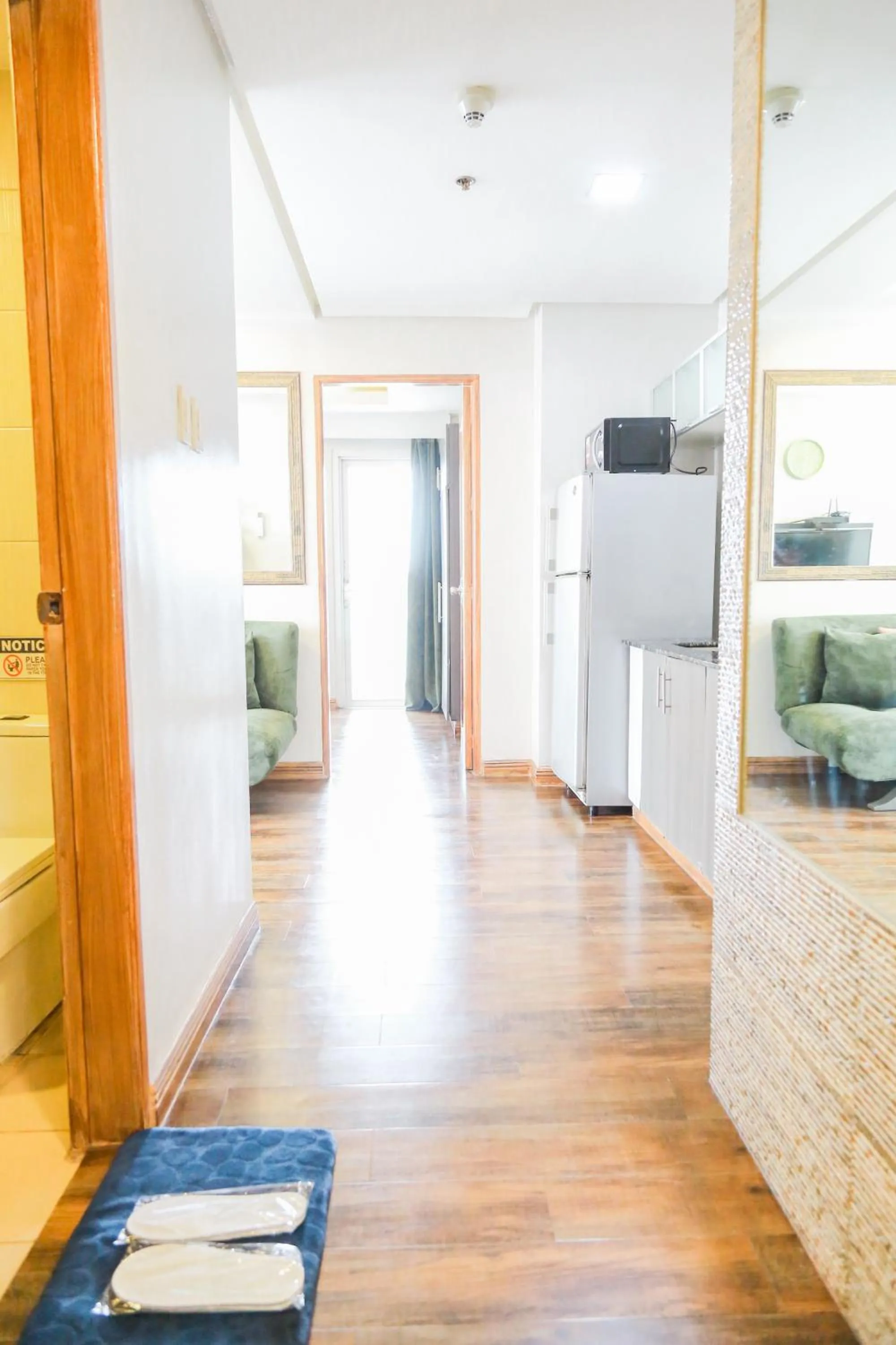 Photo of the whole room in Pacific Bay Grand Suites