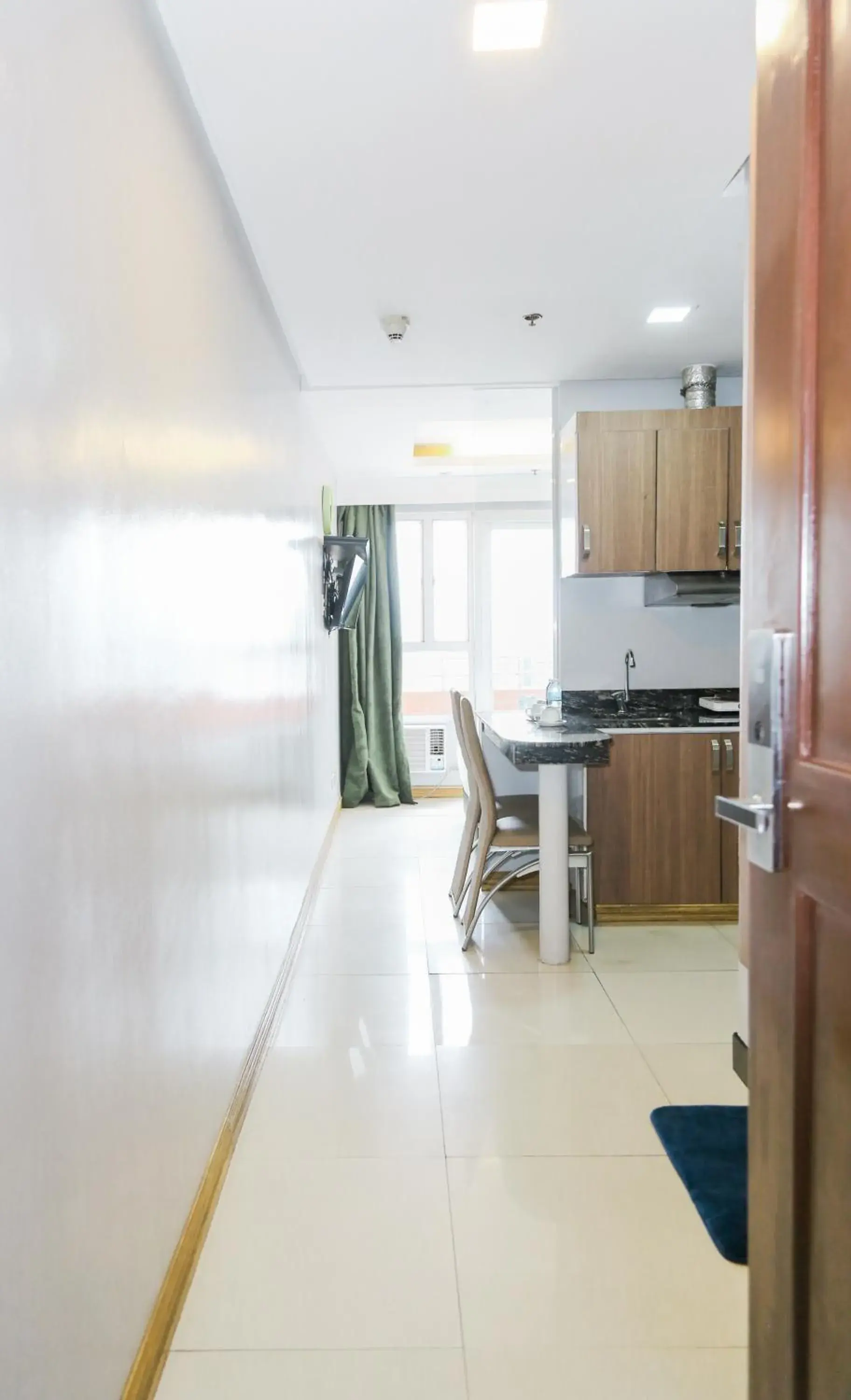 Photo of the whole room in Pacific Bay Grand Suites Photo of the whole room in Pacific Bay Grand Suites