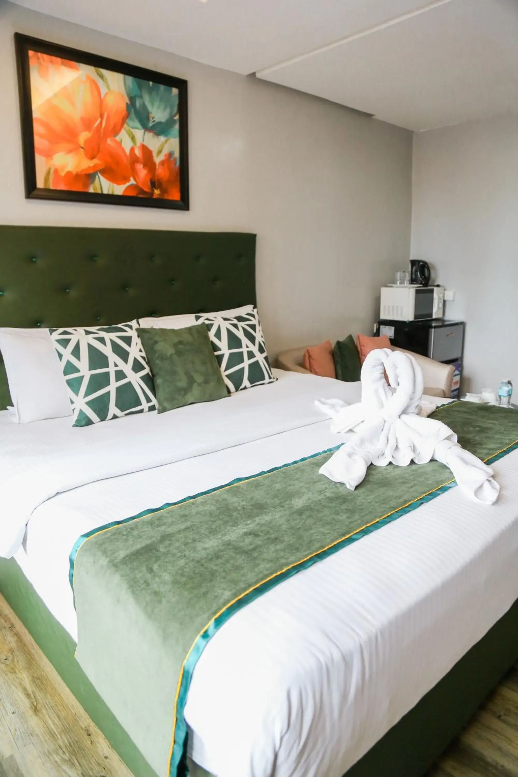 Pacific Bay Grand Suites Pacific Bay Grand Suites