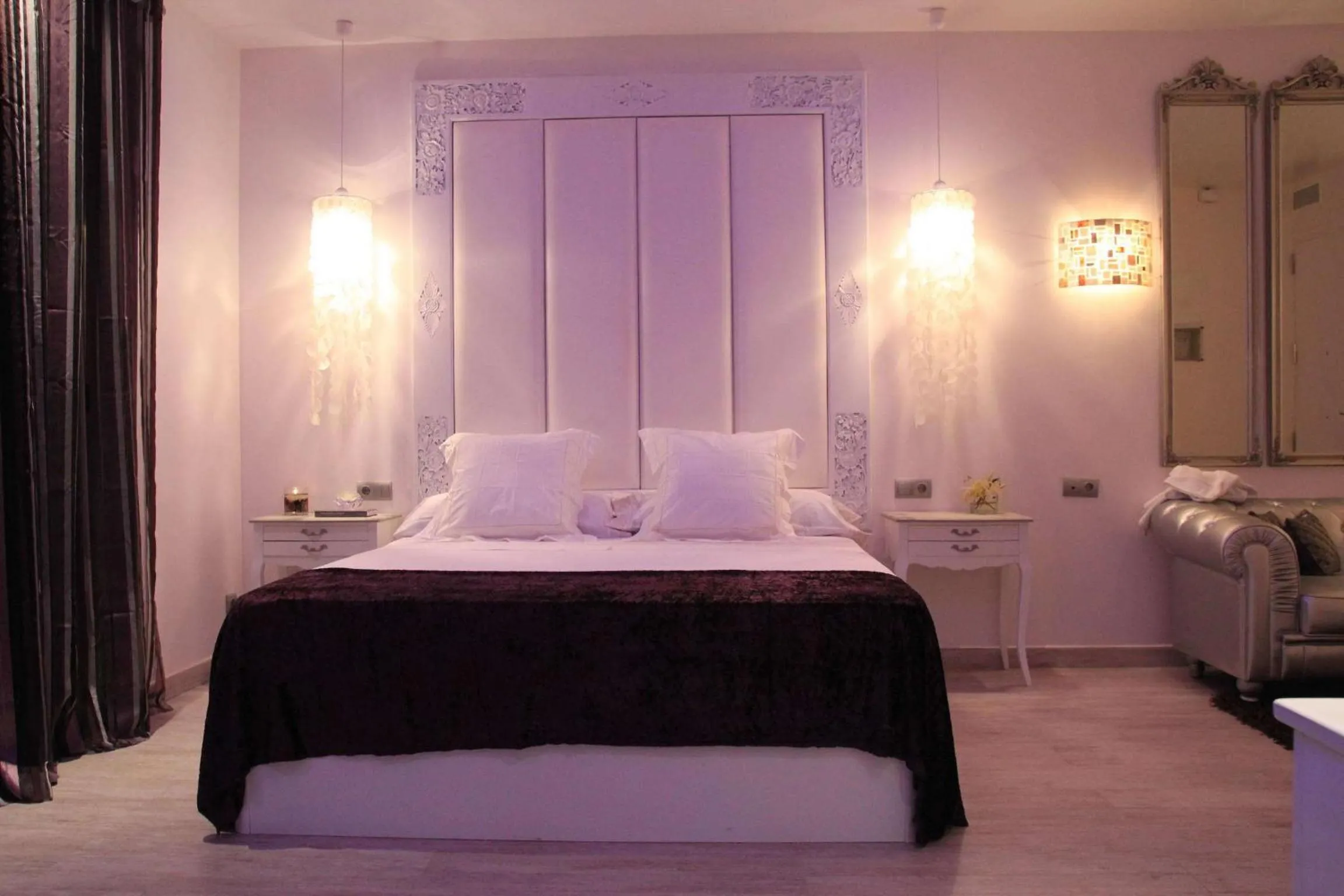 Photo of the whole room, Bed in Romantic Barcelona Apartment