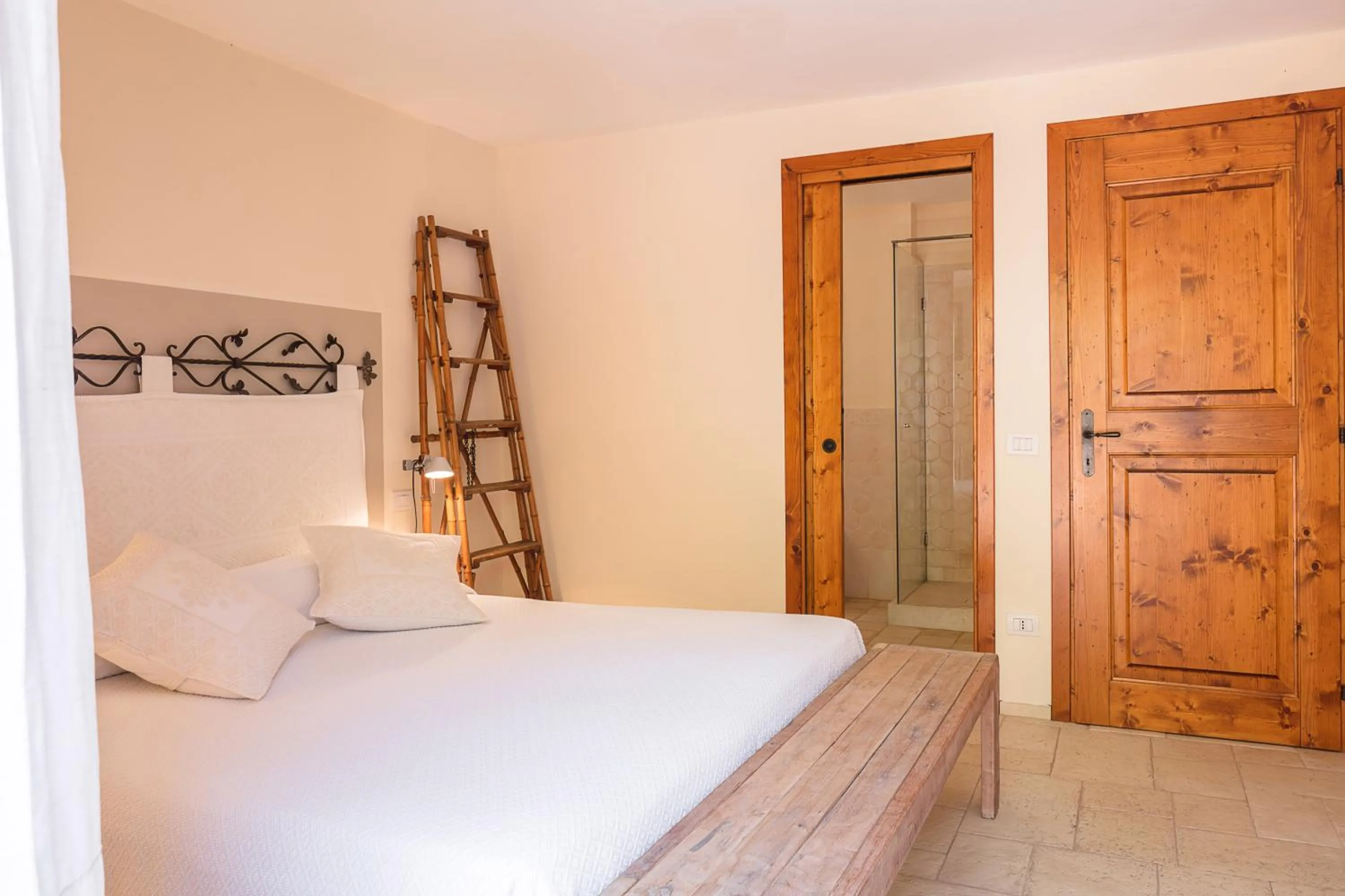 Bed in Albero Capovolto