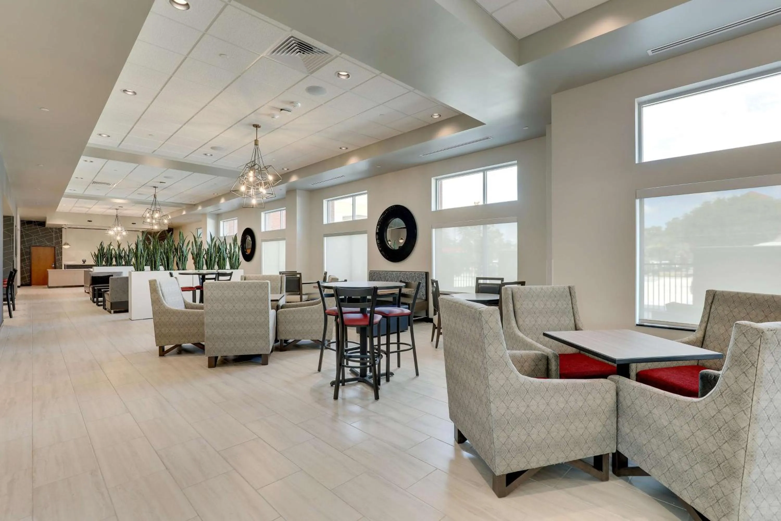 Breakfast in Drury Plaza Hotel Savannah Pooler