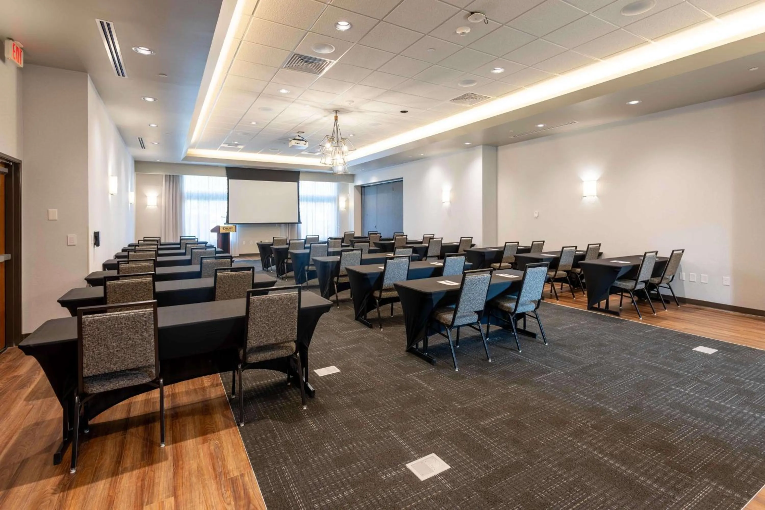Meeting/conference room in Drury Plaza Hotel Savannah Pooler
