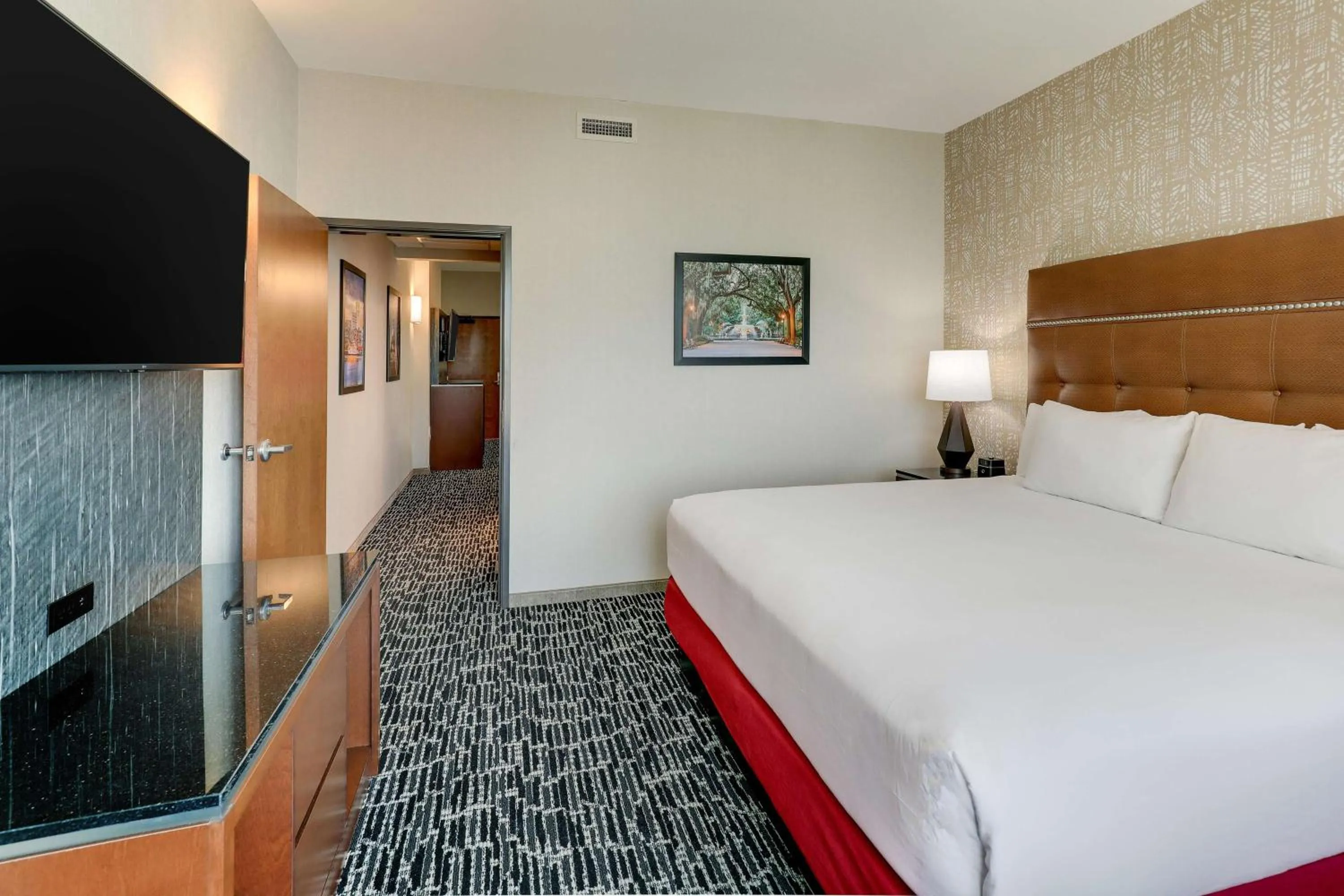 Bedroom, Bed in Drury Plaza Hotel Savannah Pooler