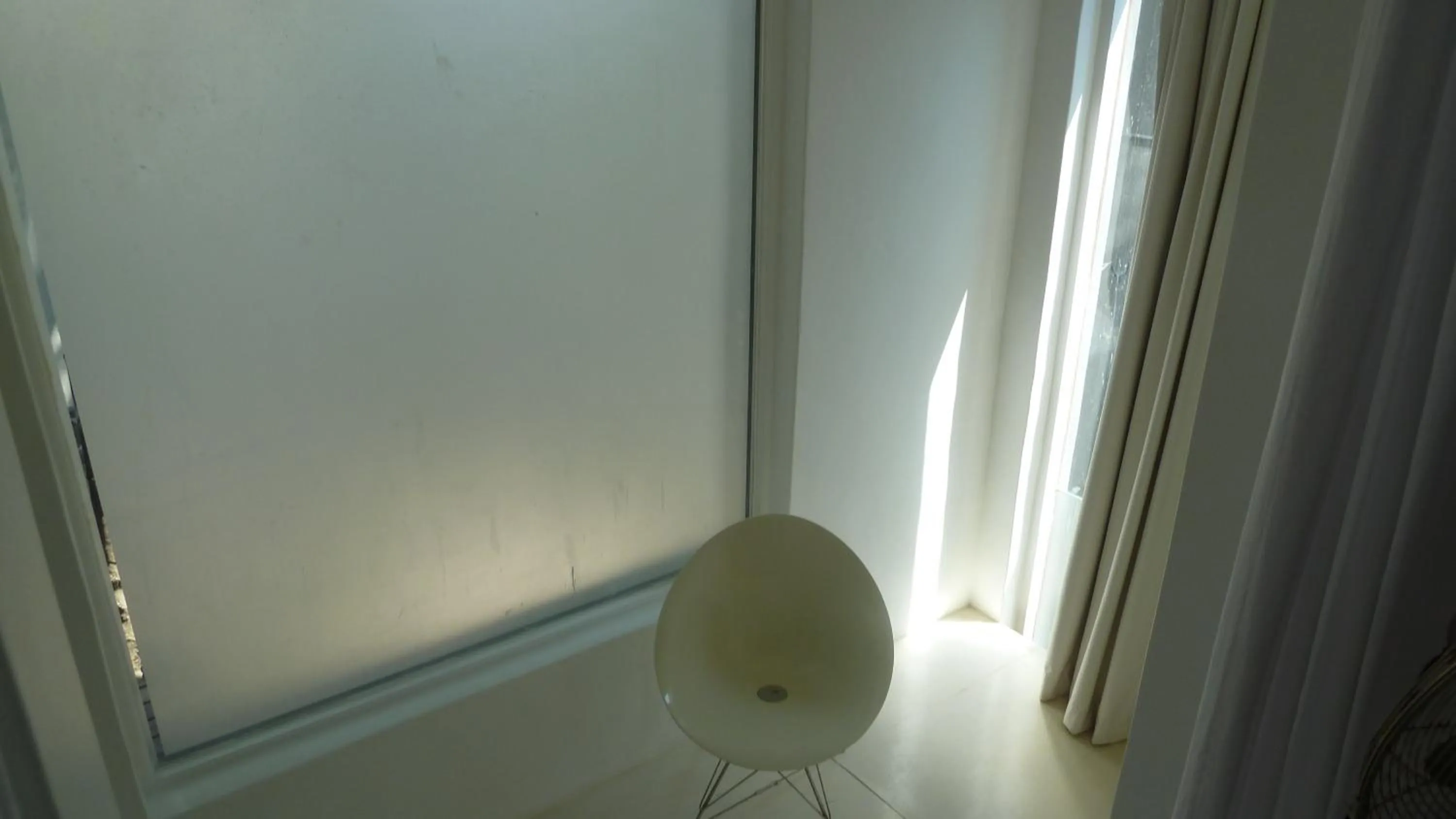 Bedroom in 4 on Highworth Apartments and Studios