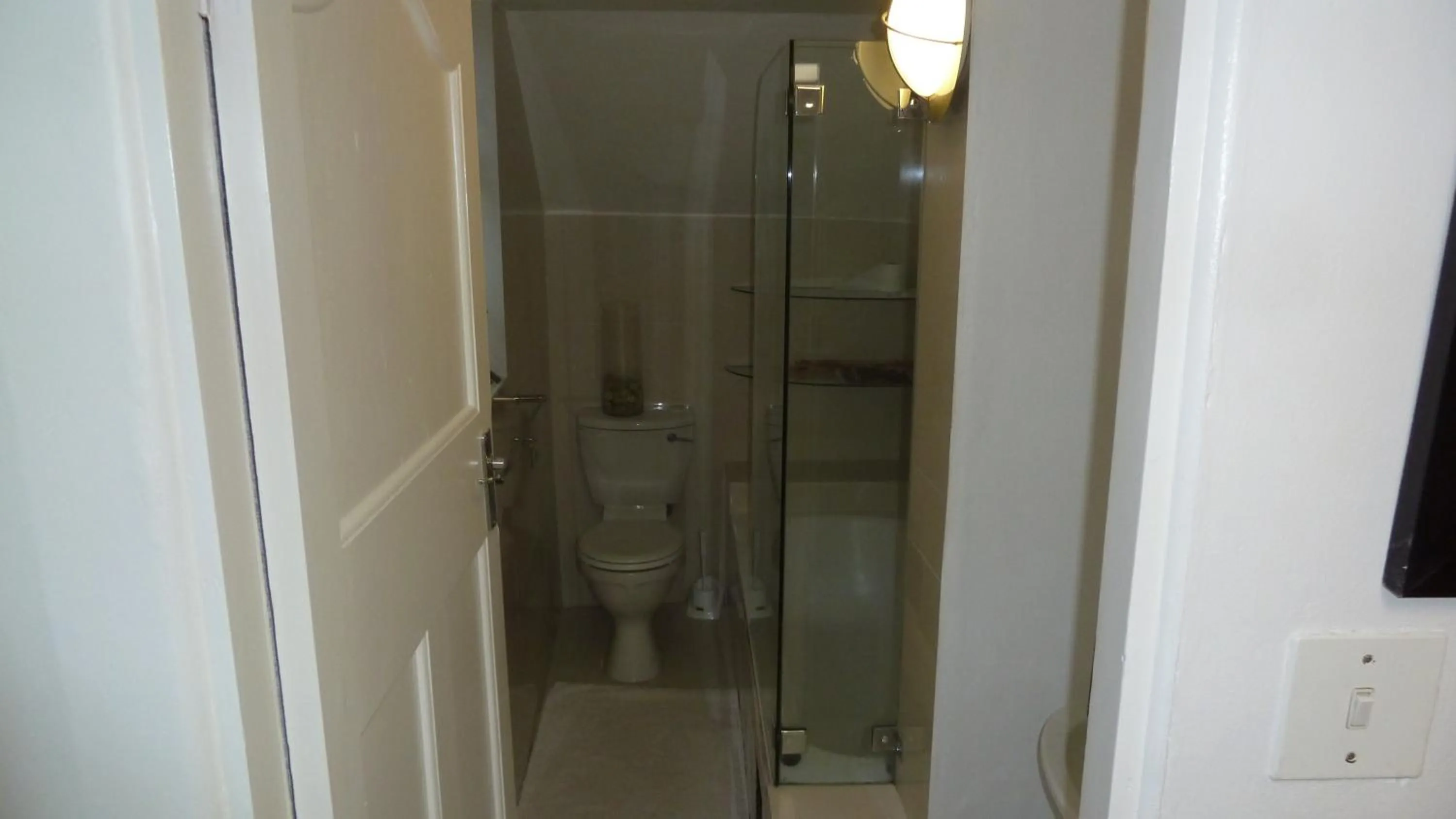 Bathroom in 4 on Highworth Apartments and Studios