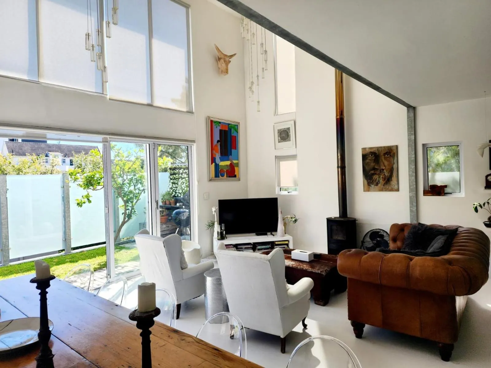 TV and multimedia in 4 on Highworth Apartments and Studios