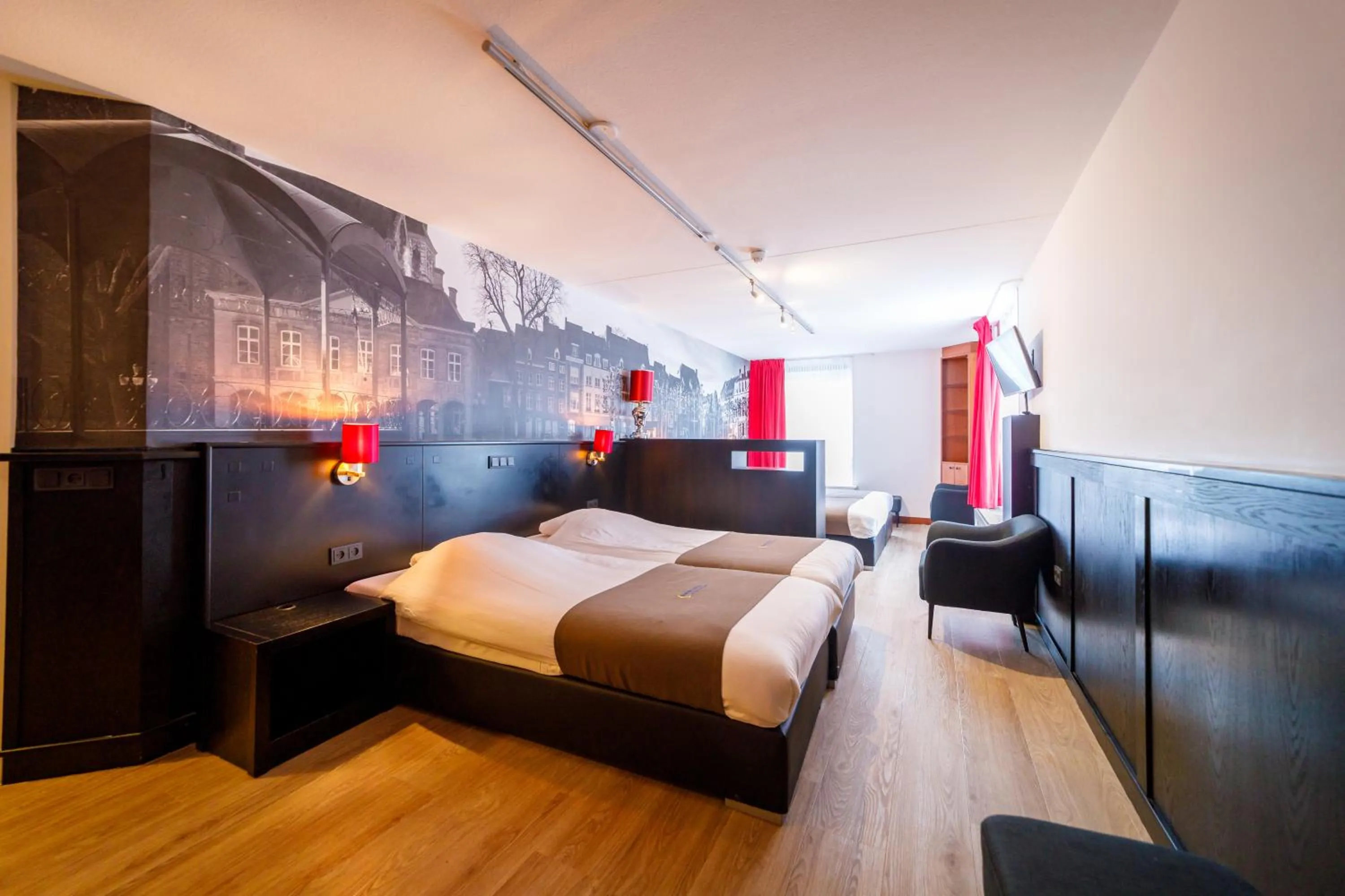 Bedroom, Bed in Bastion Hotel Maastricht Centrum