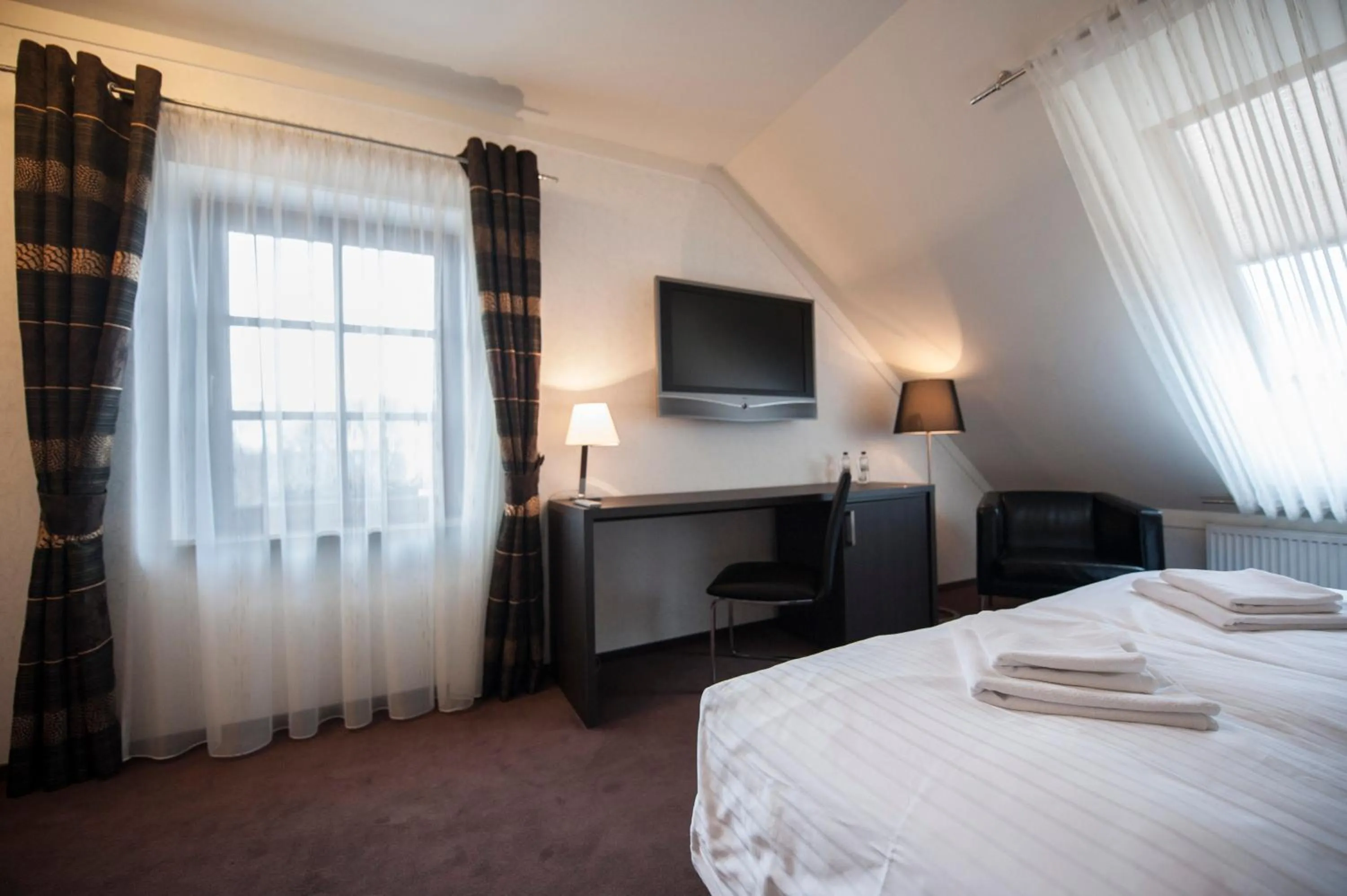 Photo of the whole room, Bed in Markus