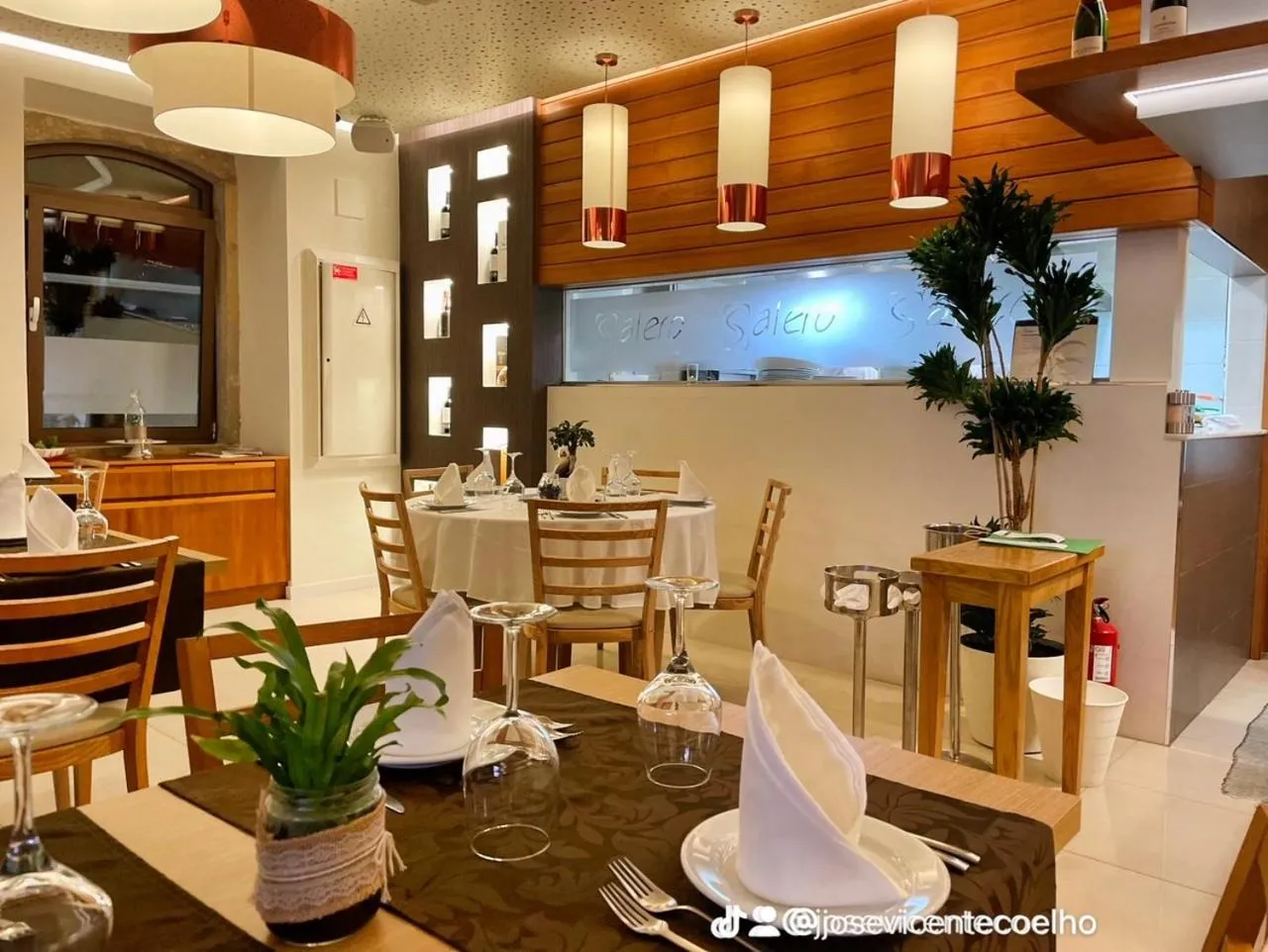Restaurant/places to eat in Salero Guest House