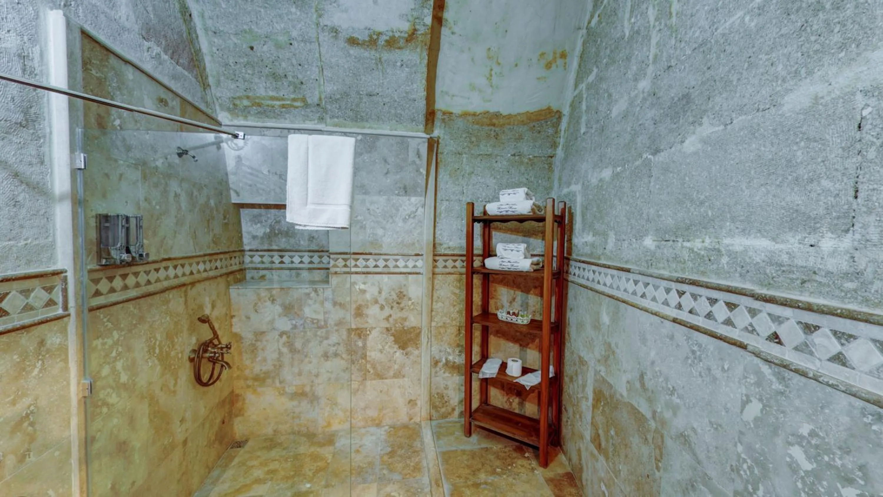 Bathroom in Hikmet's House
