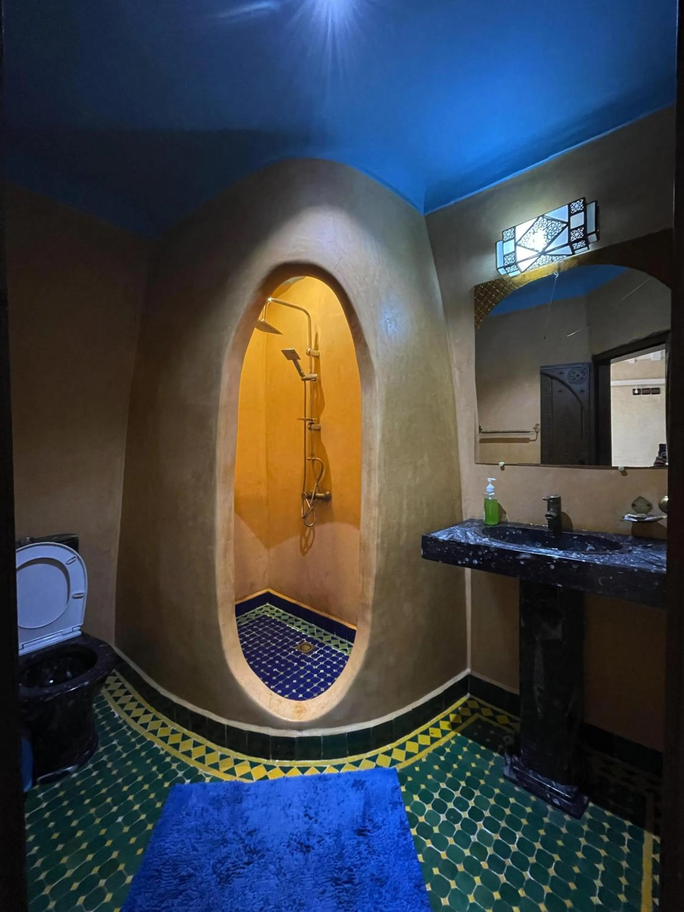 Shower in Riad Jnane Imlil