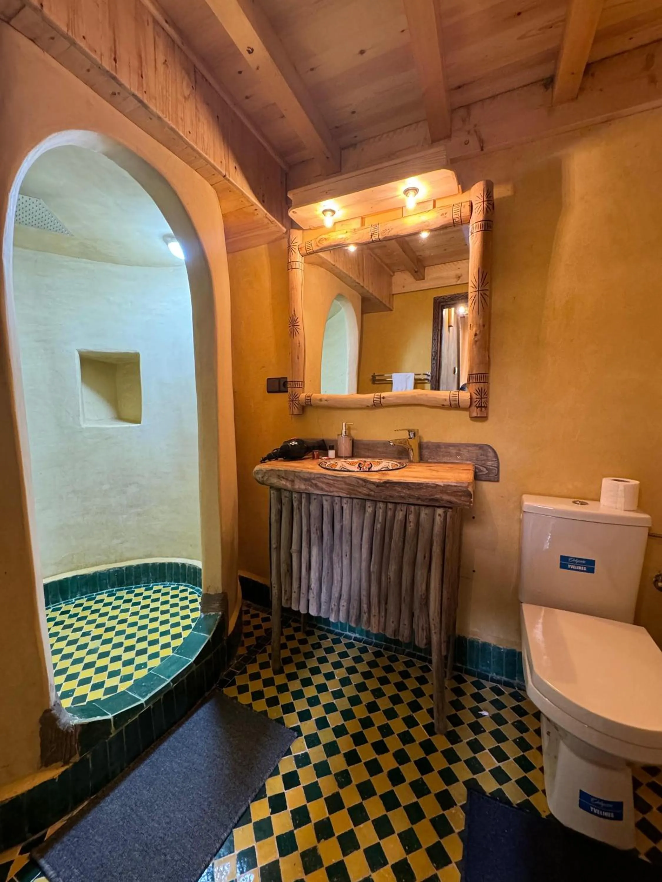 Shower in Riad Jnane Imlil