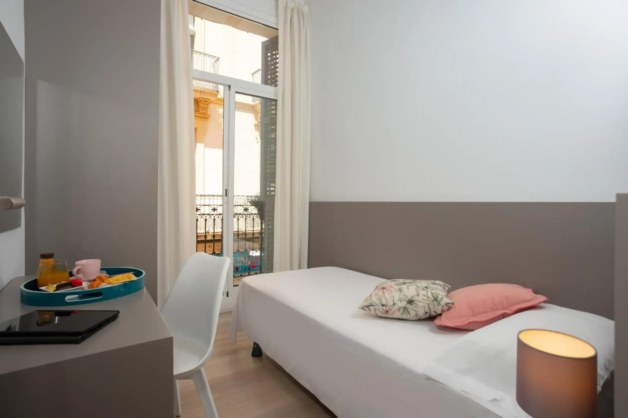 Single Room in Antonios Hostal Single Room in Antonios Hostal