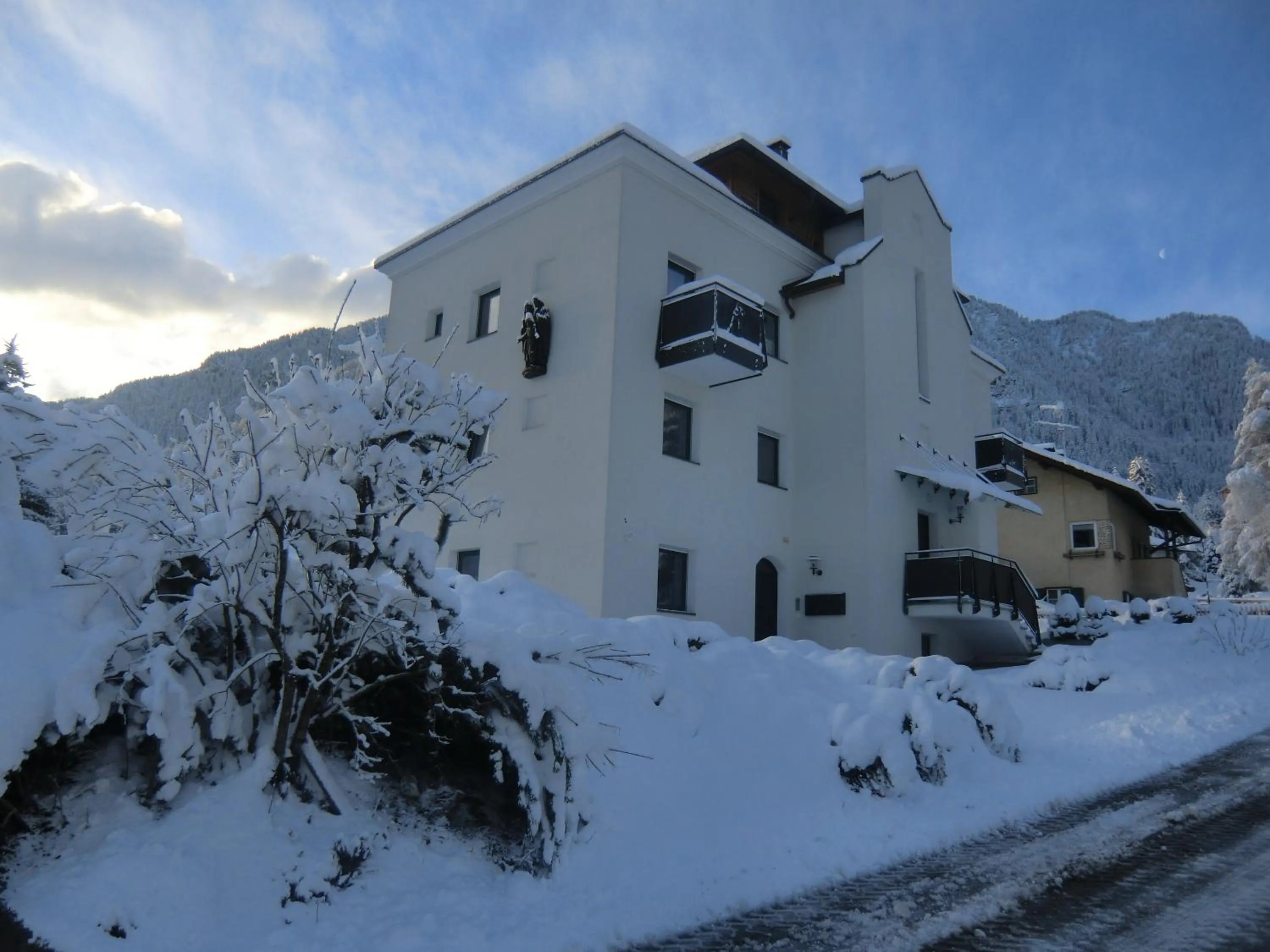 Property building in Alpin Sport