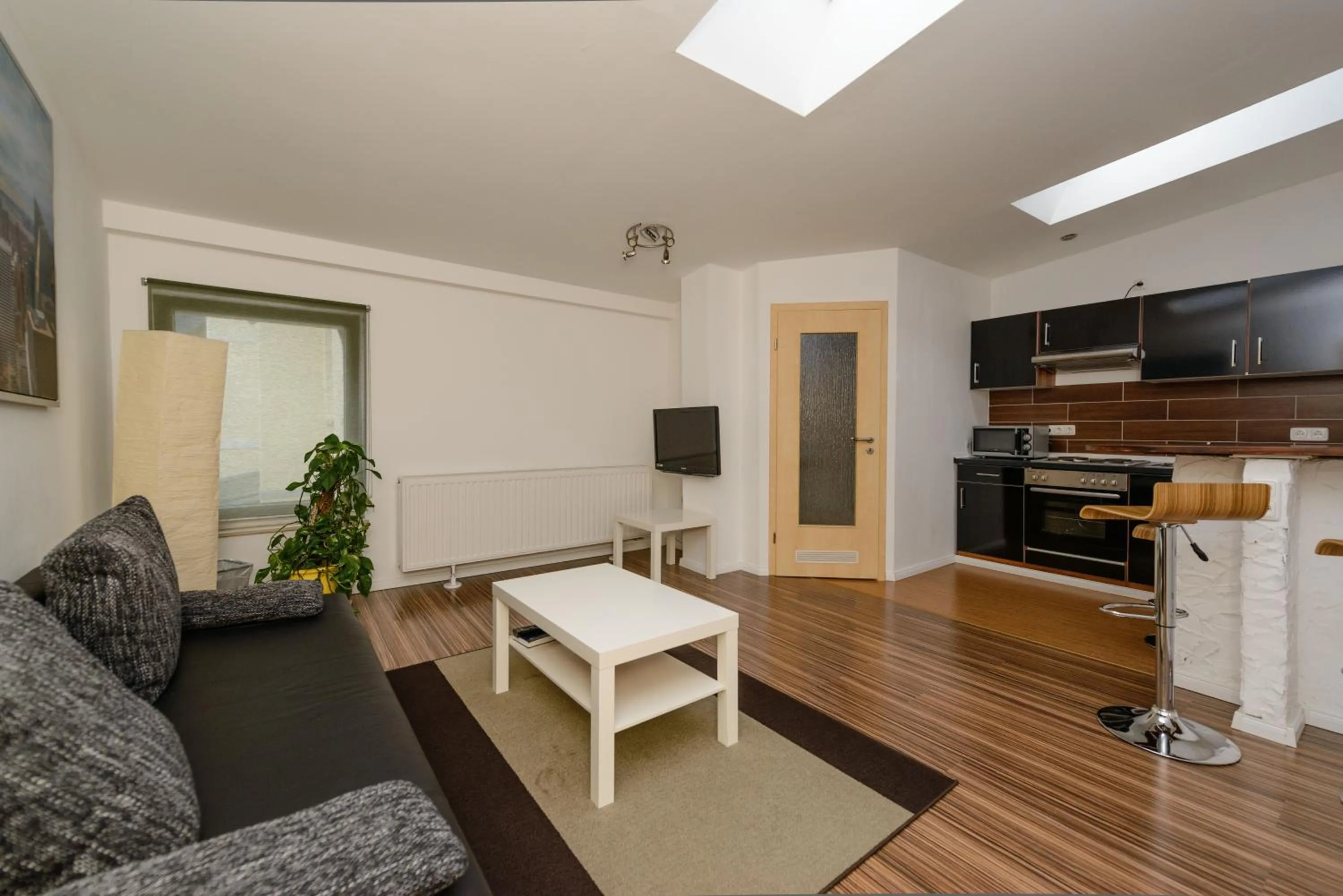 Kitchen or kitchenette in City Hotel-Pension Brandenburg