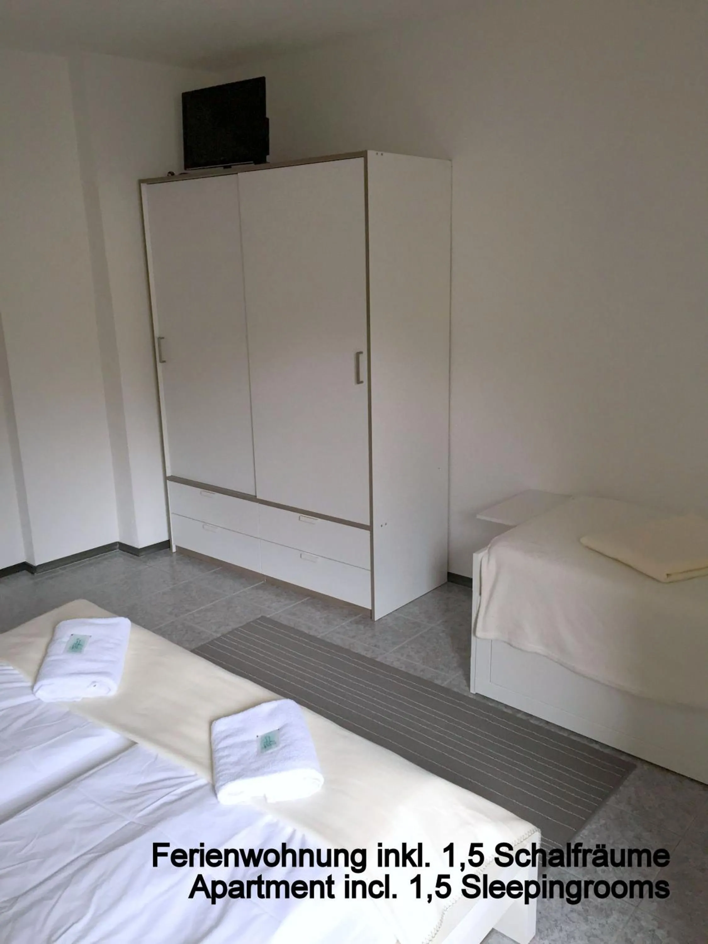 Decorative detail, Bed in City Hotel-Pension Brandenburg